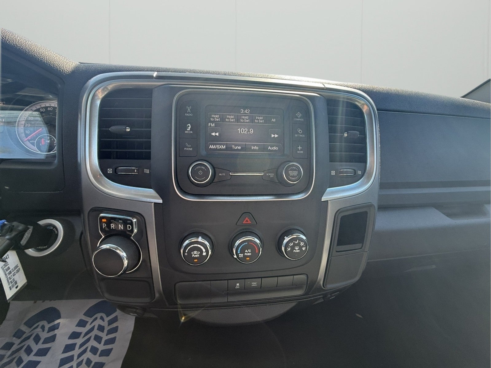 2022 RAM 1500 Classic SLT