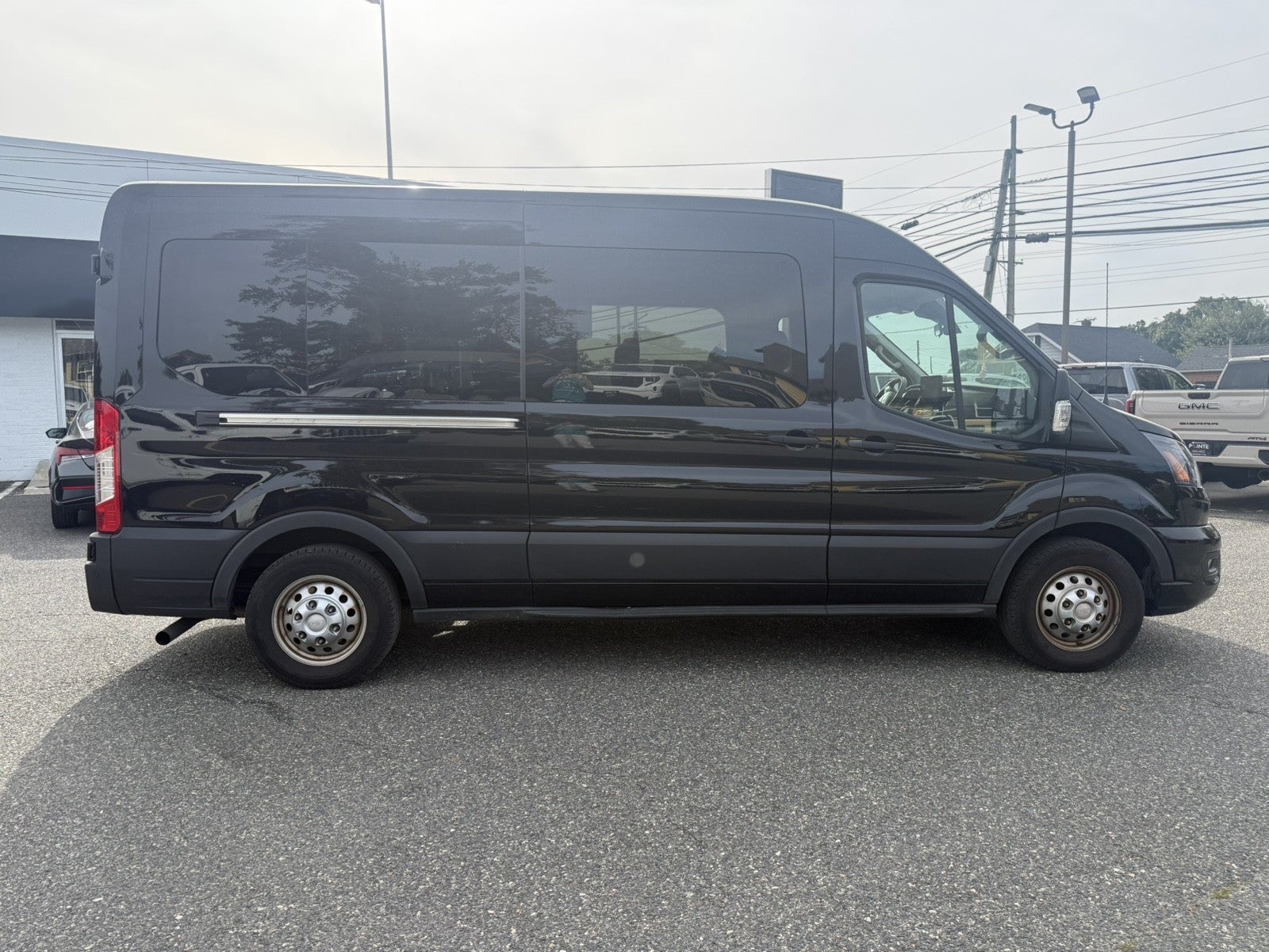 2025 Ford Transit Passenger Wagon XL