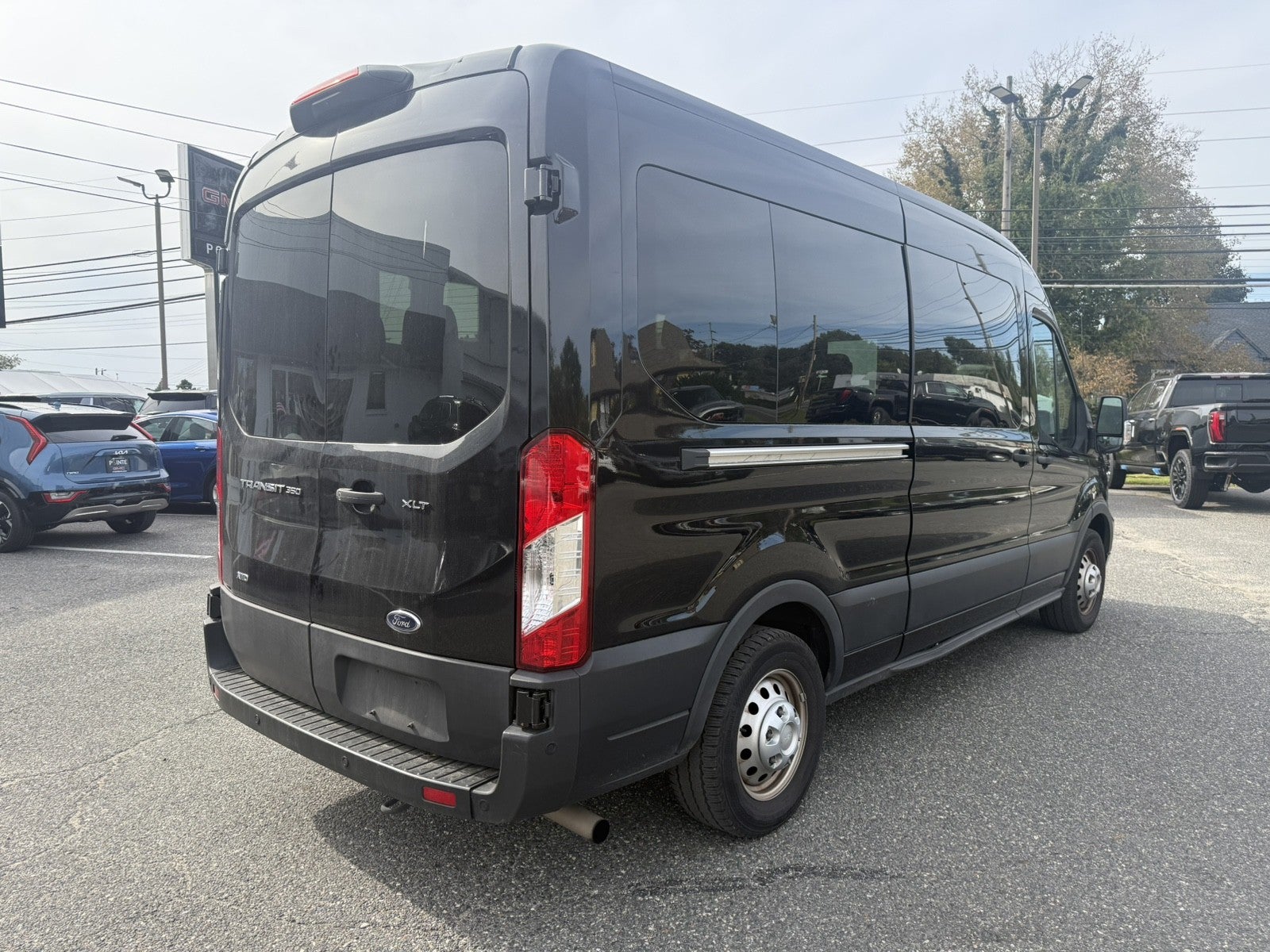 2025 Ford Transit Passenger Wagon XL