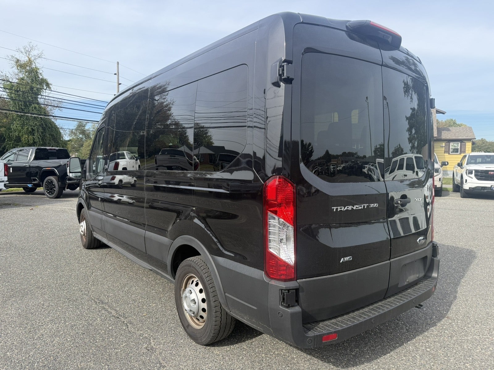 2025 Ford Transit Passenger Wagon XL