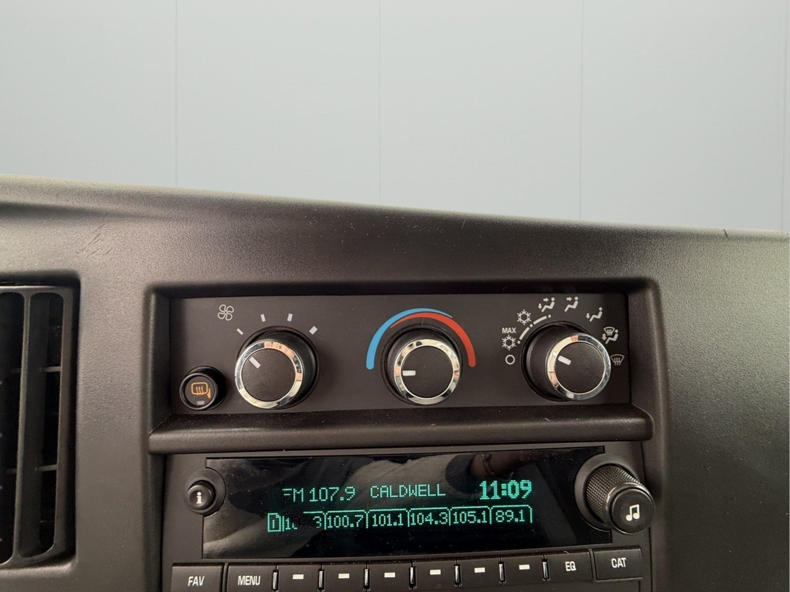 2024 Chevrolet Express Cargo 2500 WT