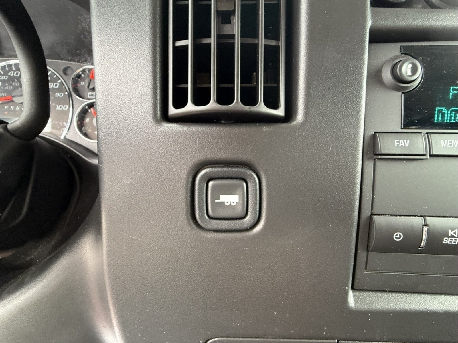 2024 Chevrolet Express Cargo 2500 WT