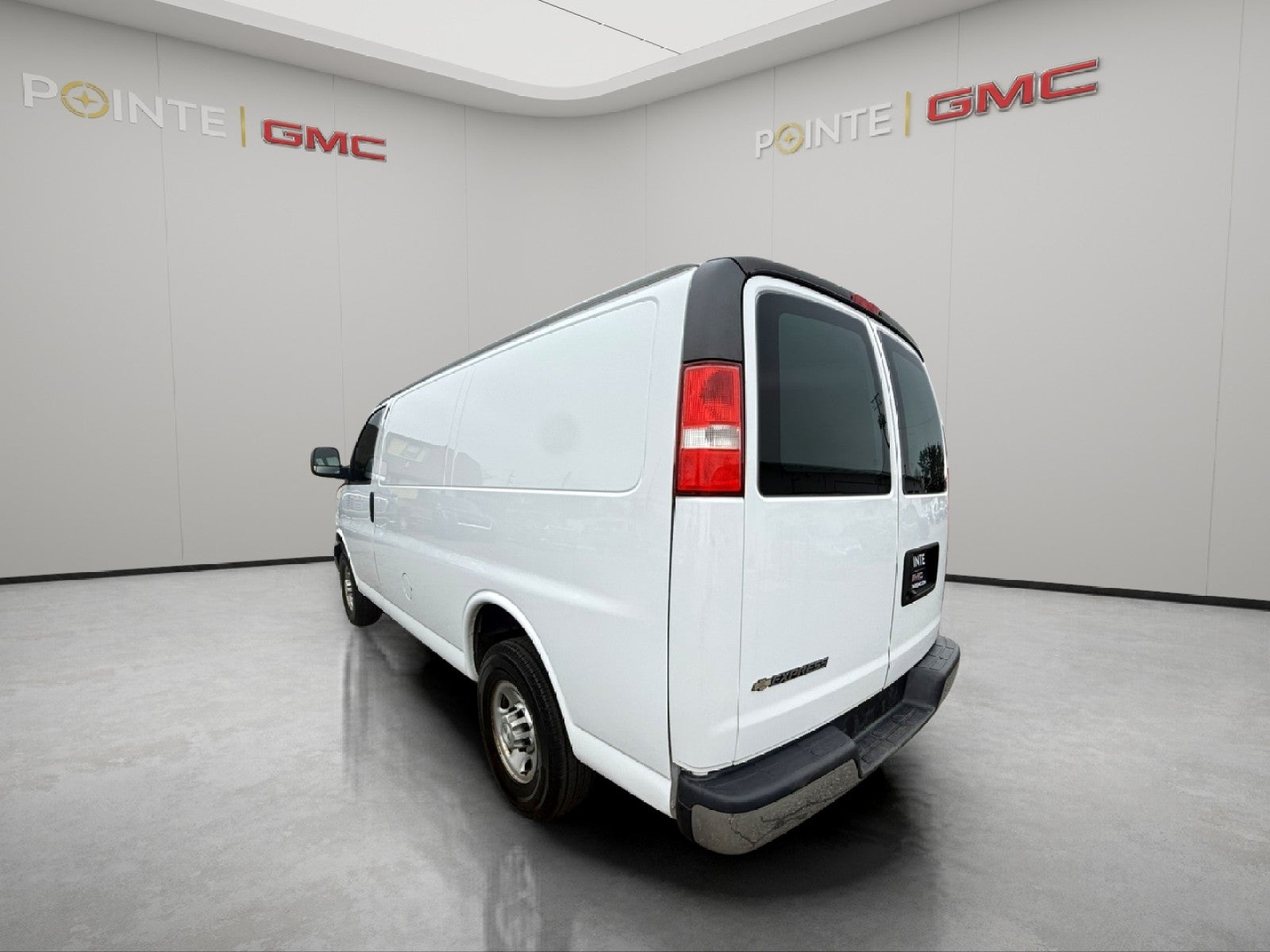 2021 Chevrolet Express Cargo 2500 WT