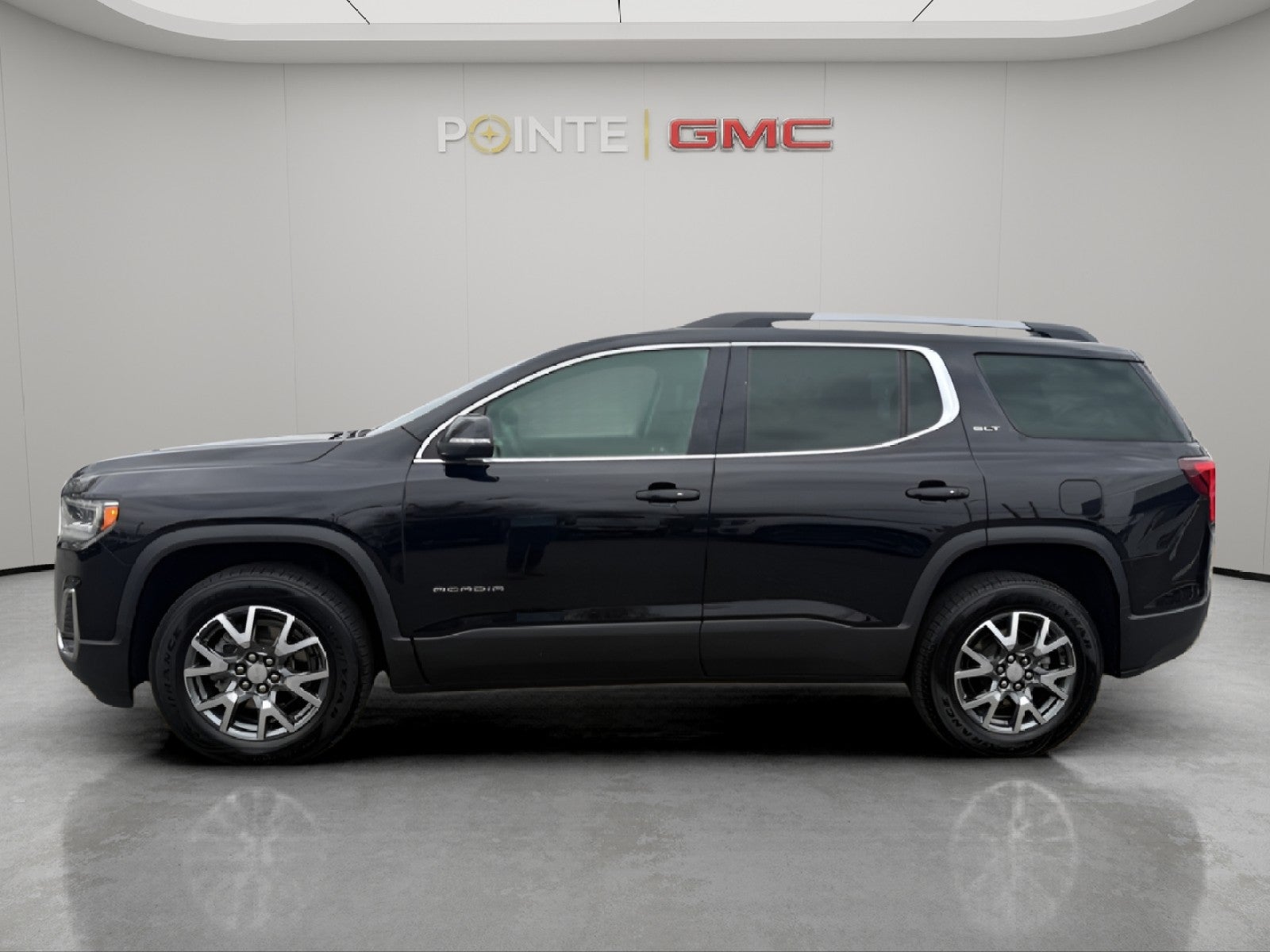 2023 GMC Acadia SLT