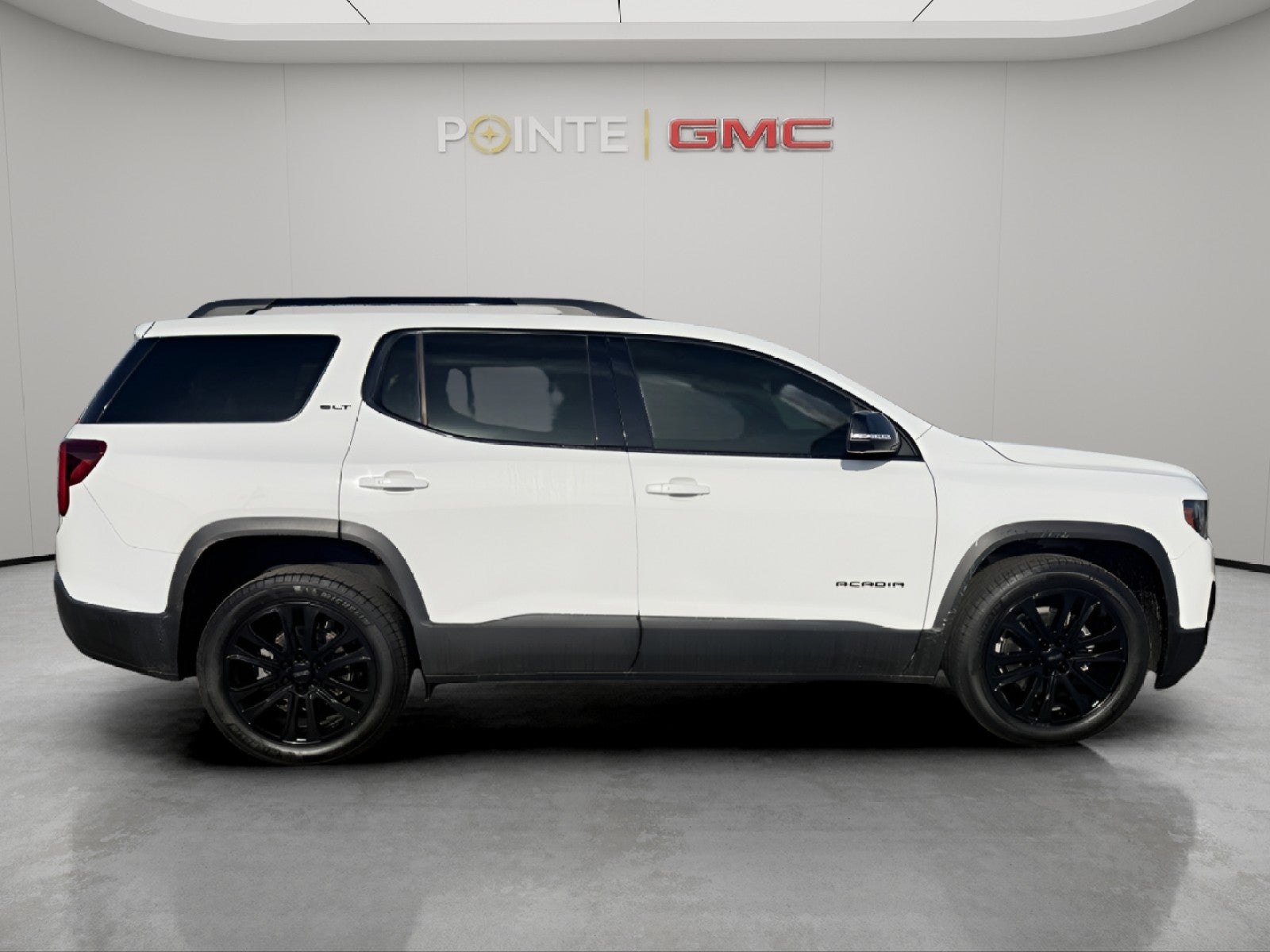 2022 GMC Acadia SLT