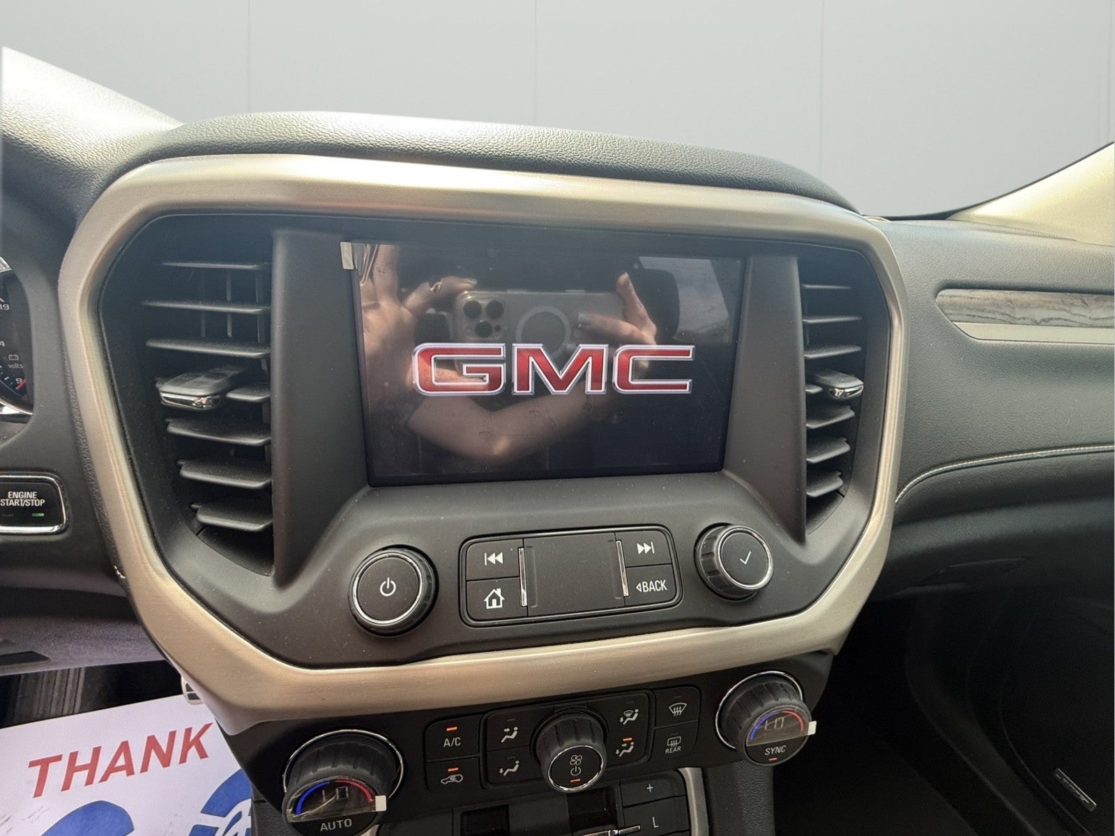 2022 GMC Acadia Denali