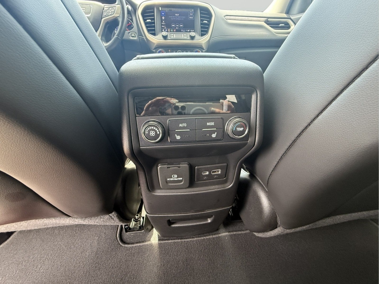 2022 GMC Acadia Denali