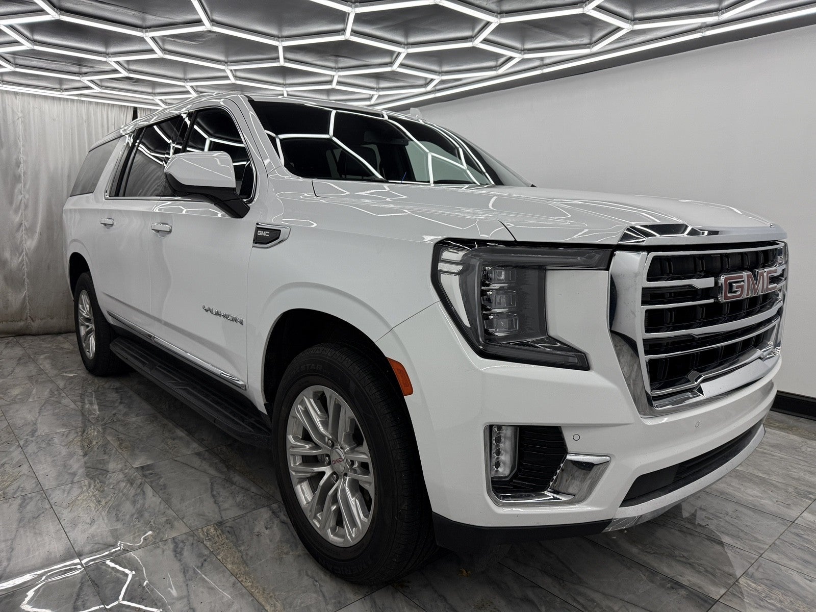 2024 GMC Yukon XL SLT