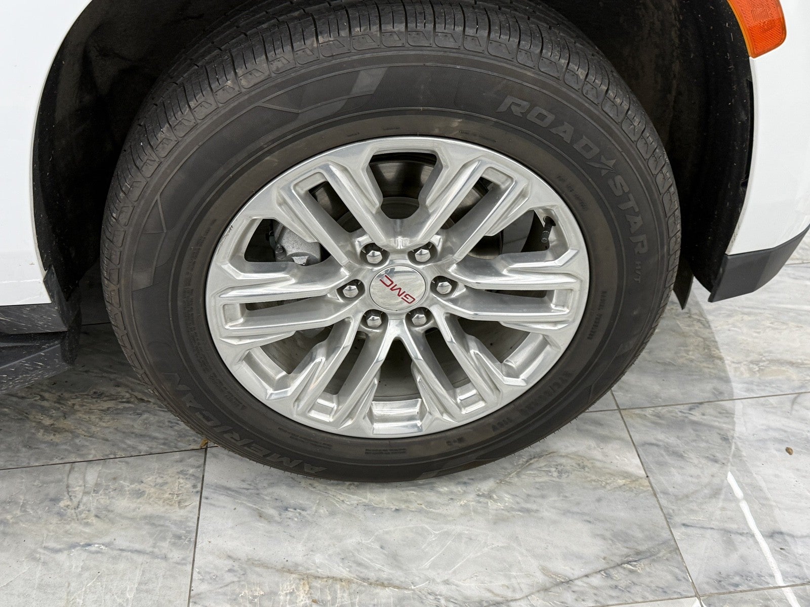 2024 GMC Yukon XL SLT