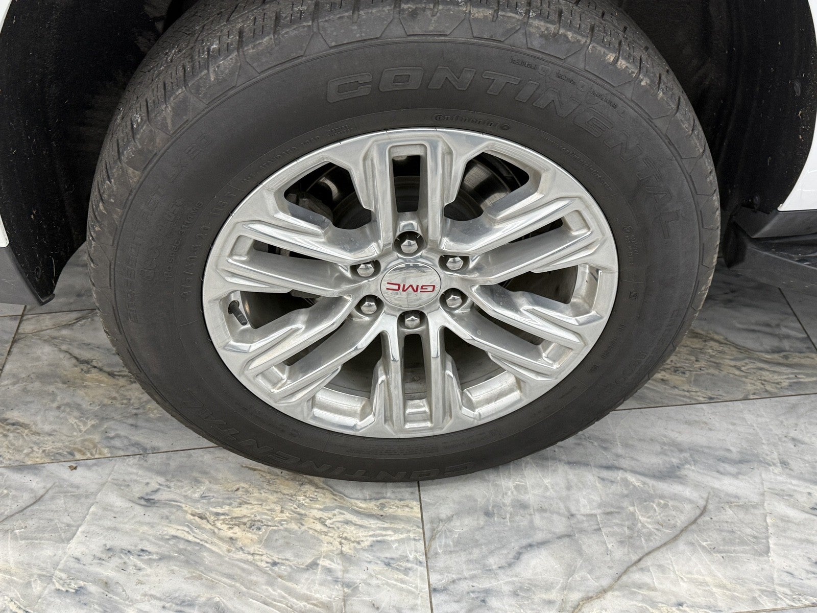 2024 GMC Yukon XL SLT