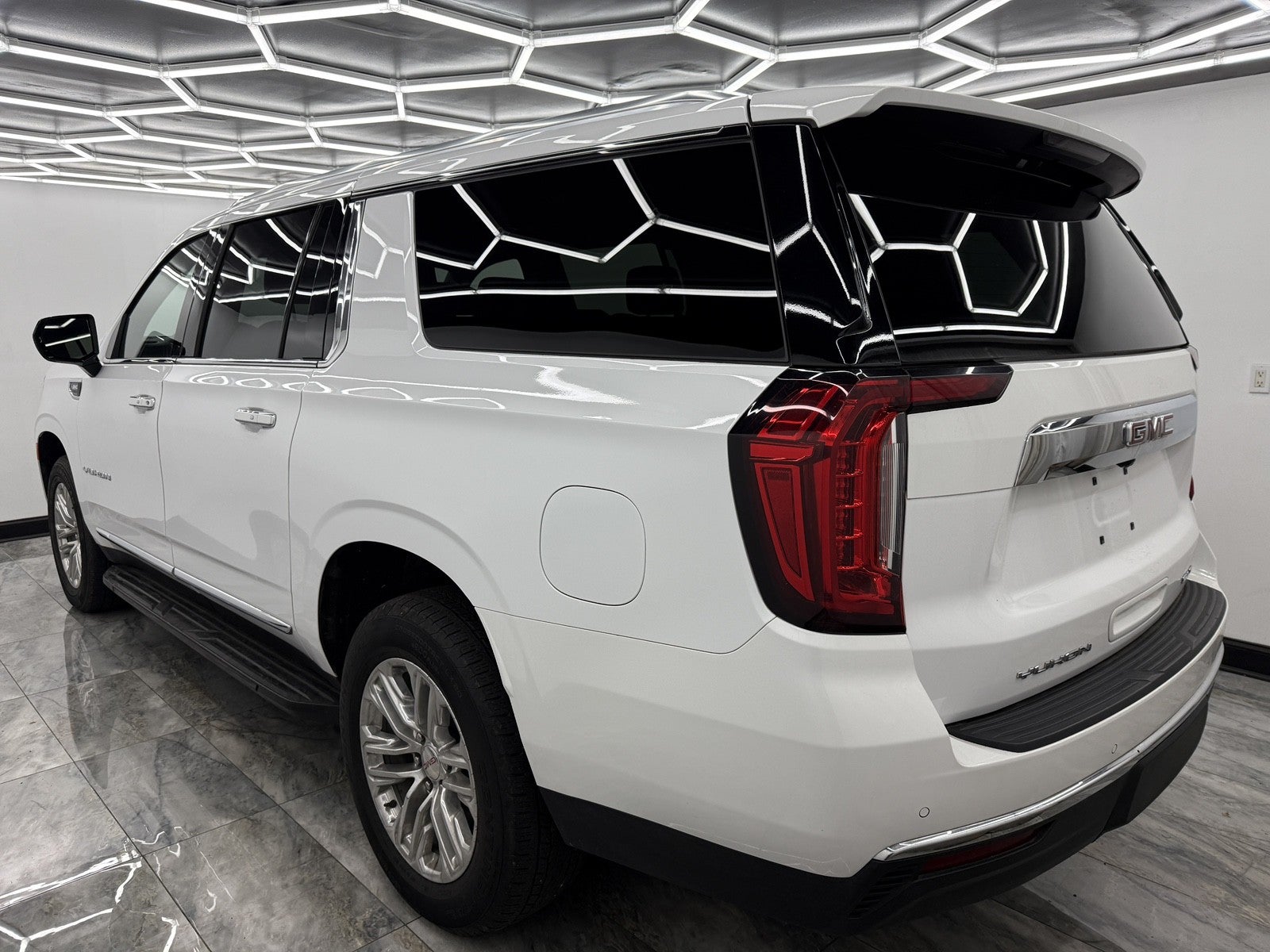 2024 GMC Yukon XL SLT