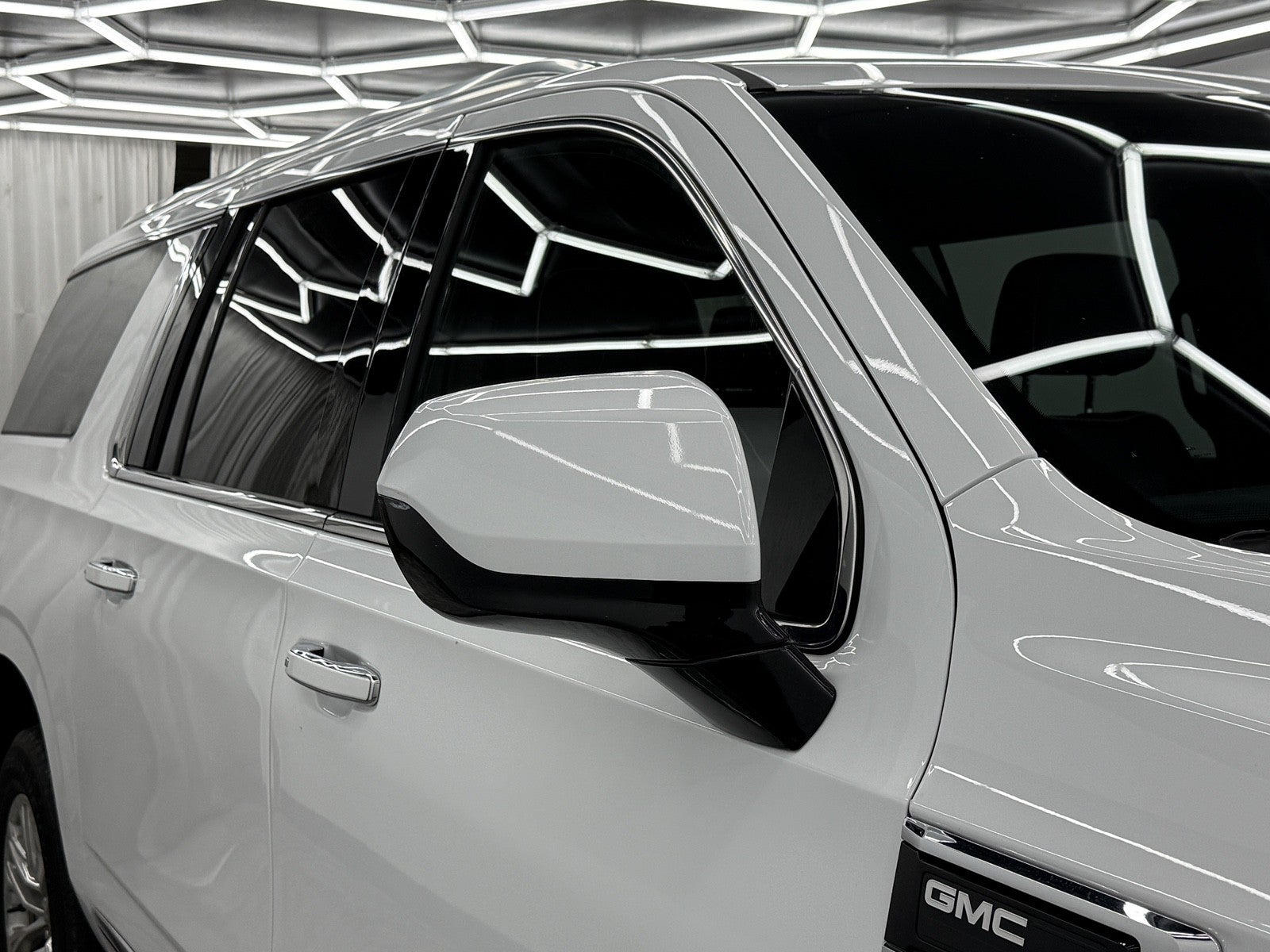 2024 GMC Yukon XL SLT