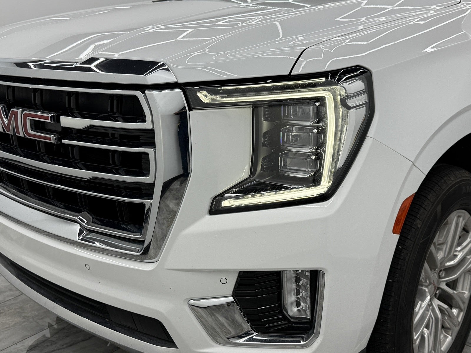 2024 GMC Yukon XL SLT