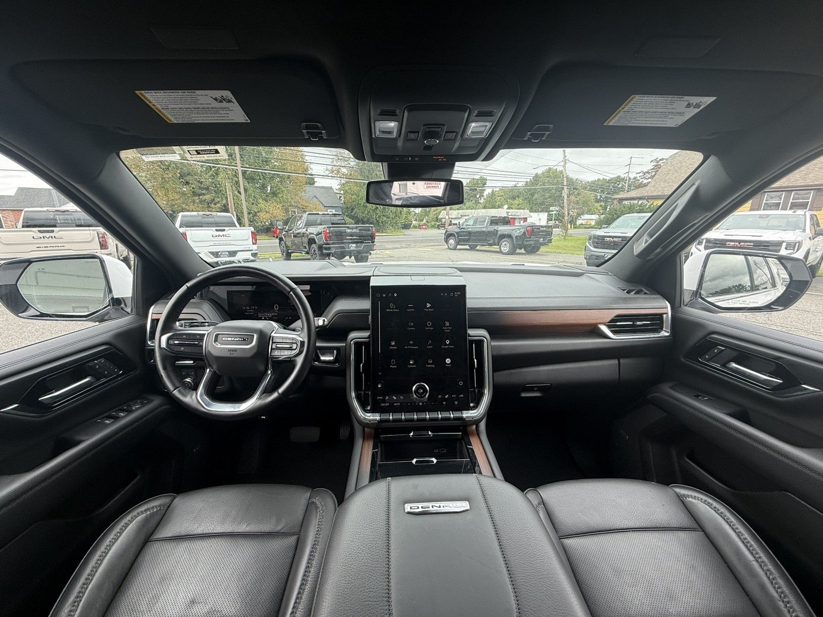 2025 GMC Yukon XL Denali