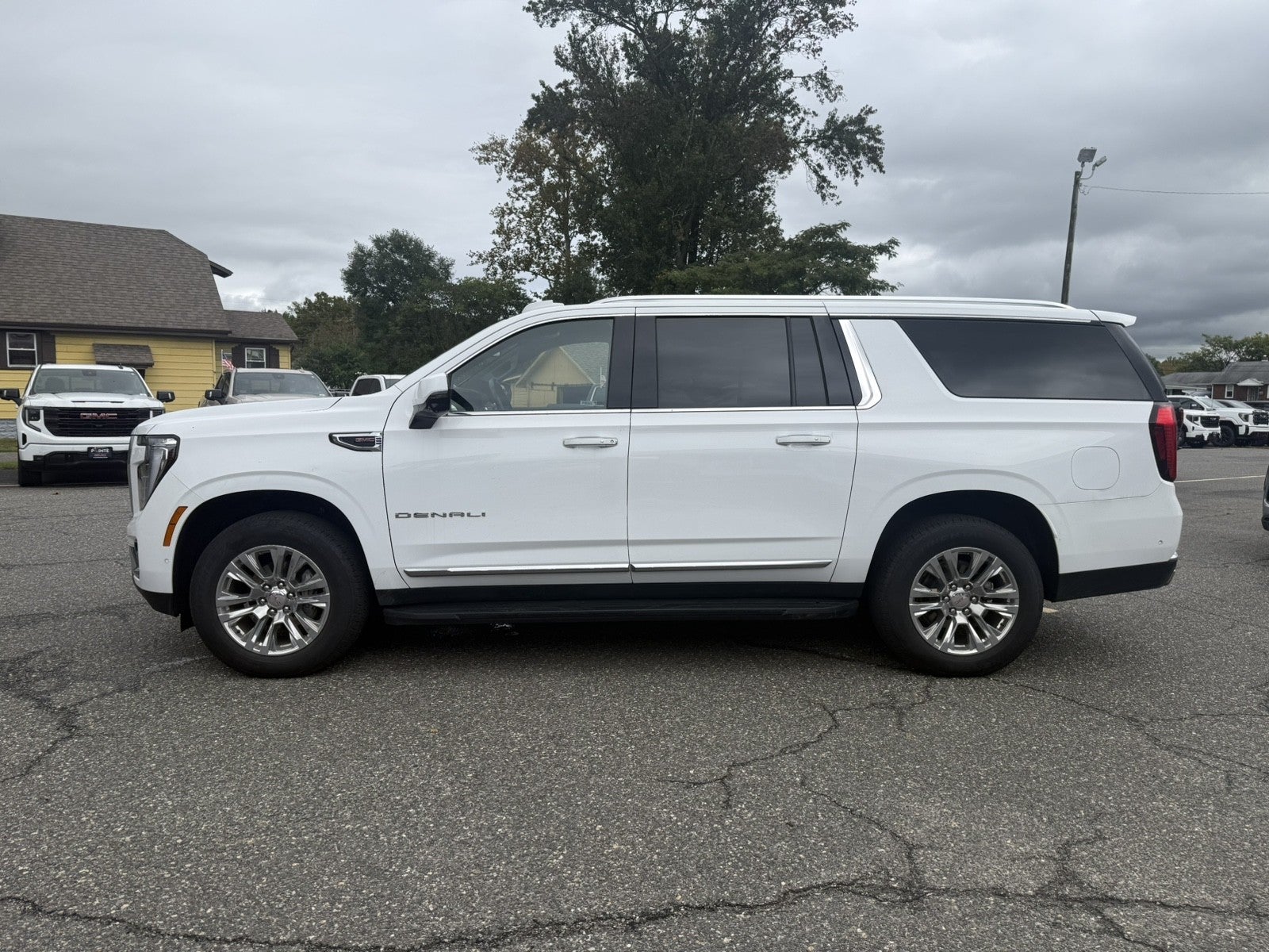 2025 GMC Yukon XL Denali