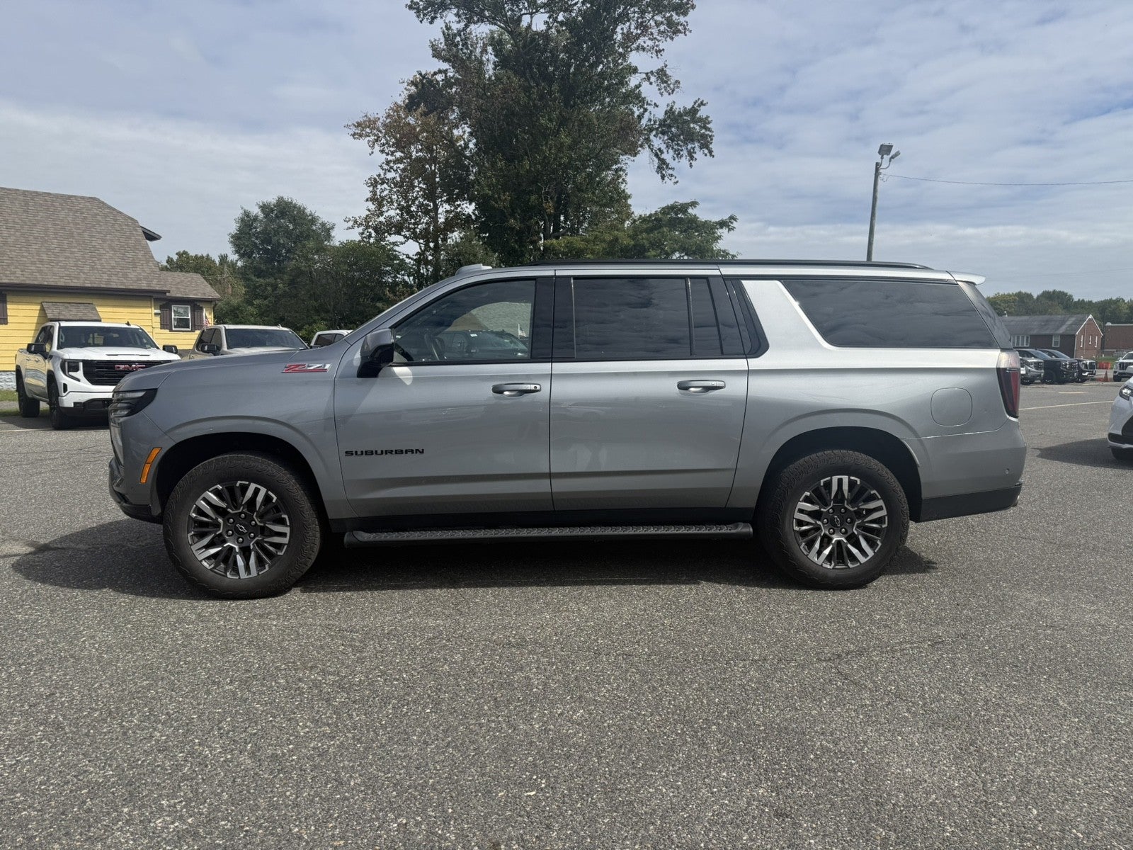 2025 Chevrolet Suburban Z71