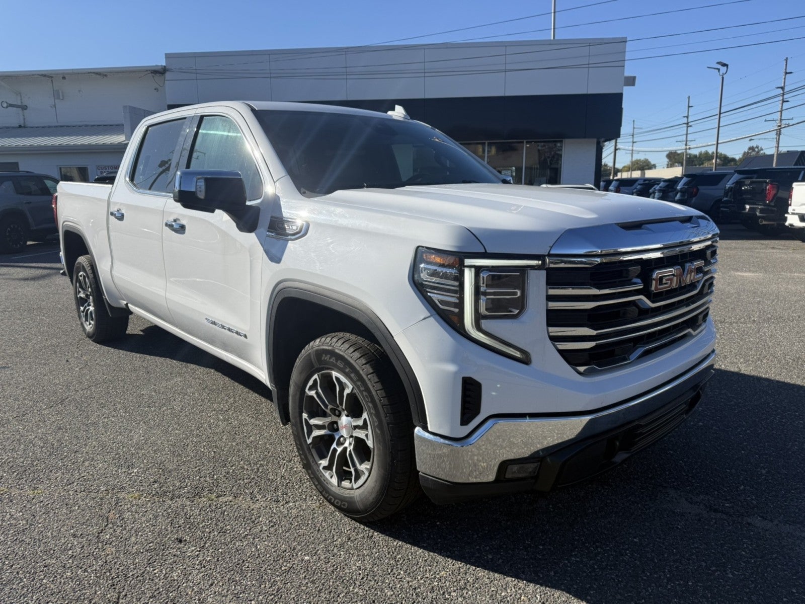 2024 GMC Sierra 1500 SLT