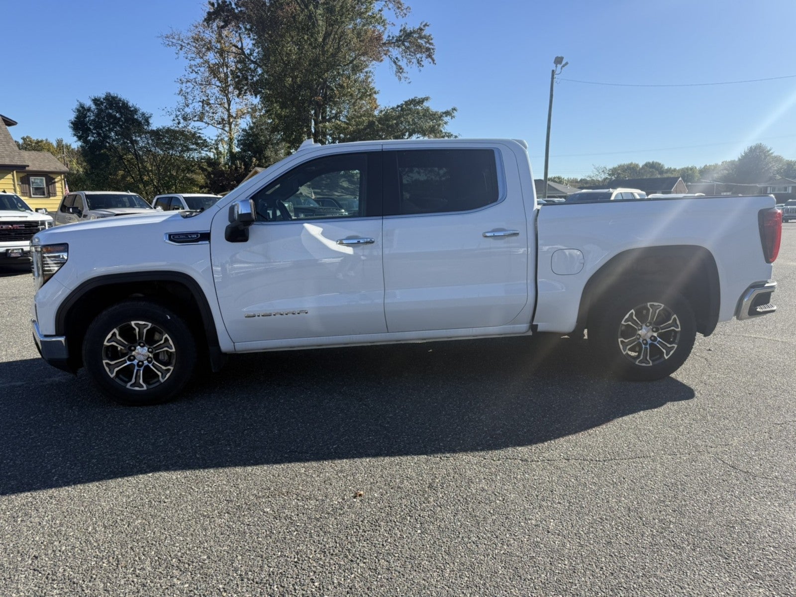 2024 GMC Sierra 1500 SLT