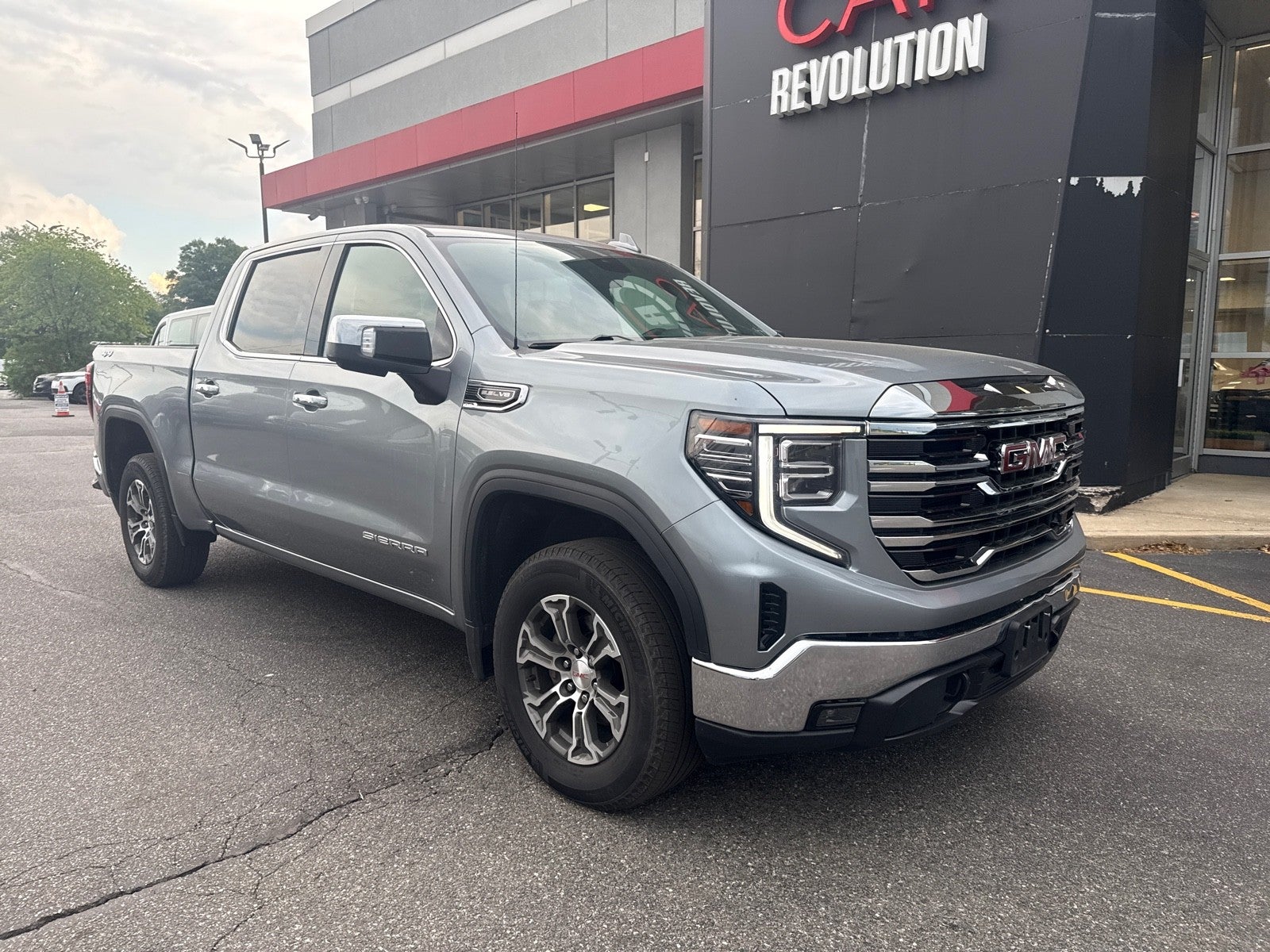 2025 GMC Sierra 1500 SLT