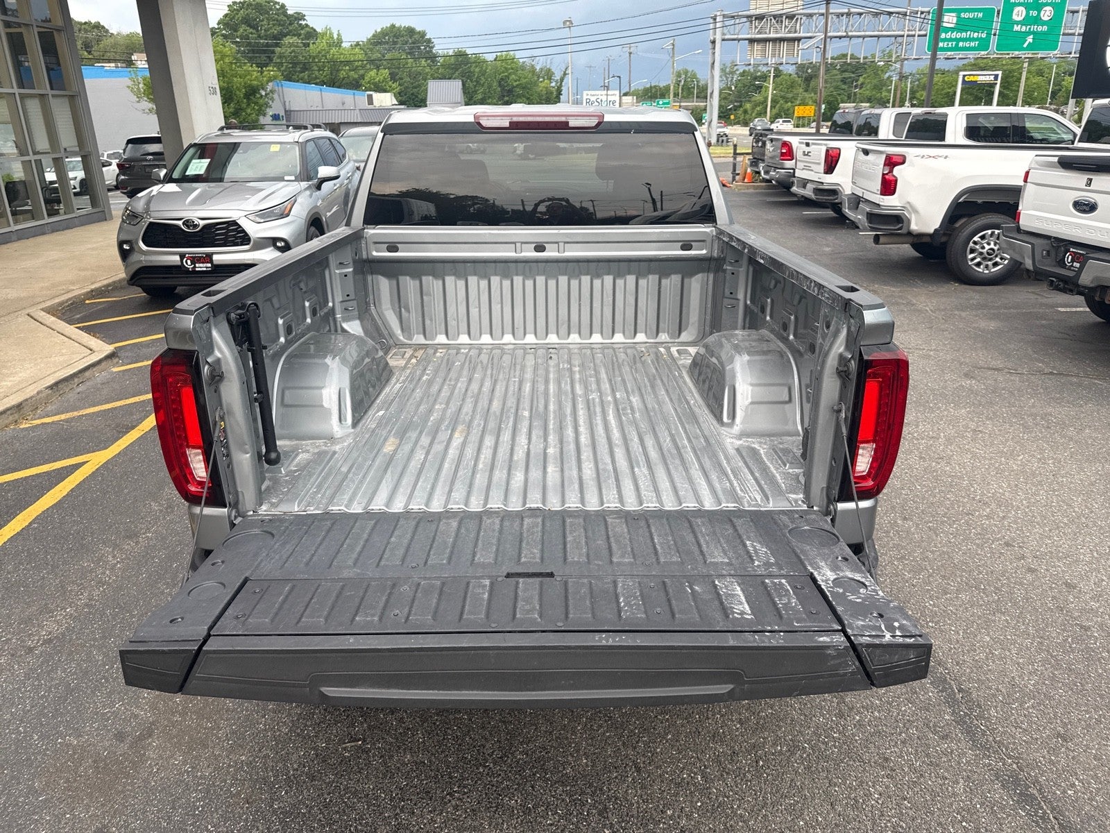 2025 GMC Sierra 1500 SLT