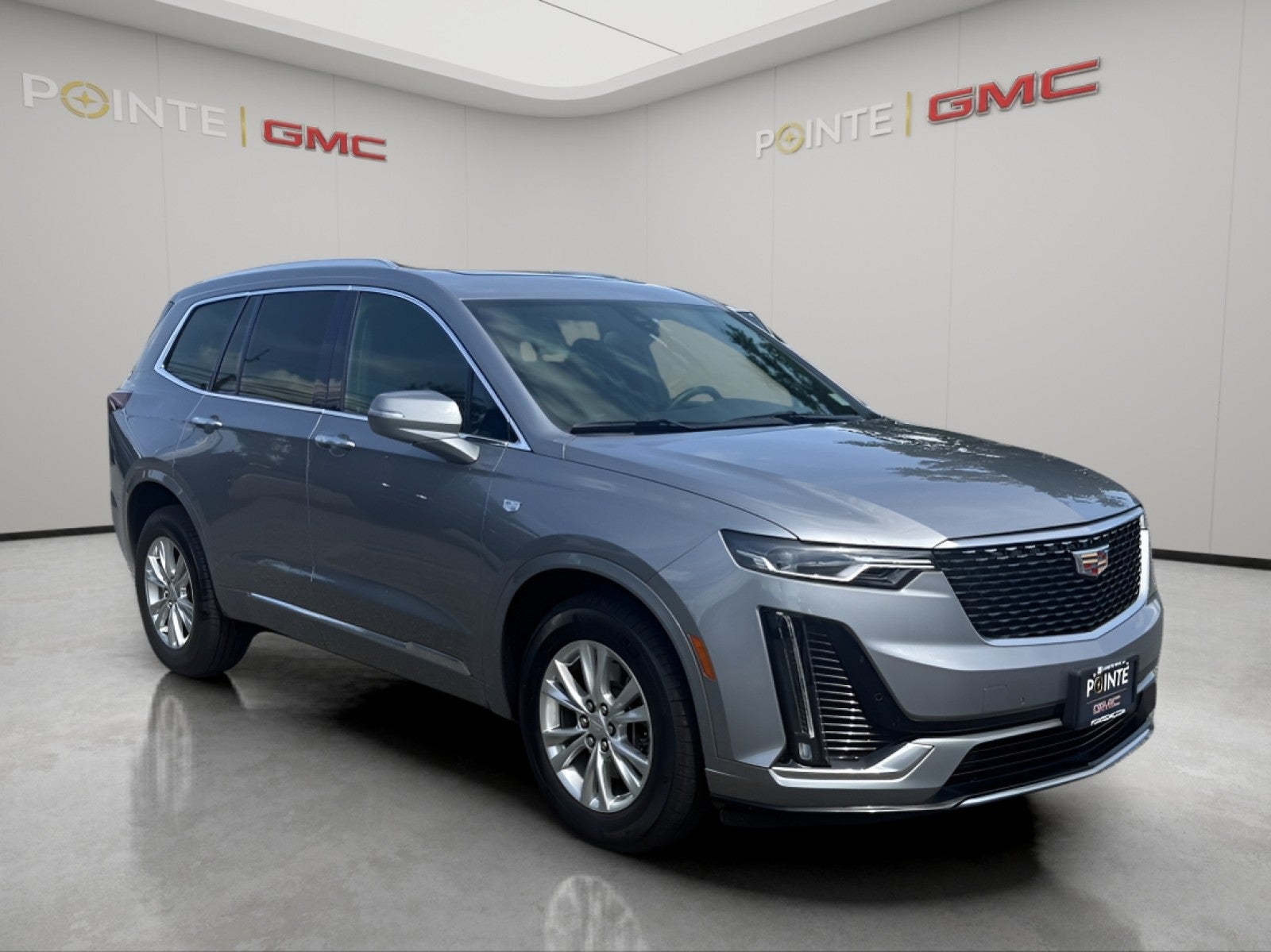 2025 Cadillac XT6 Luxury