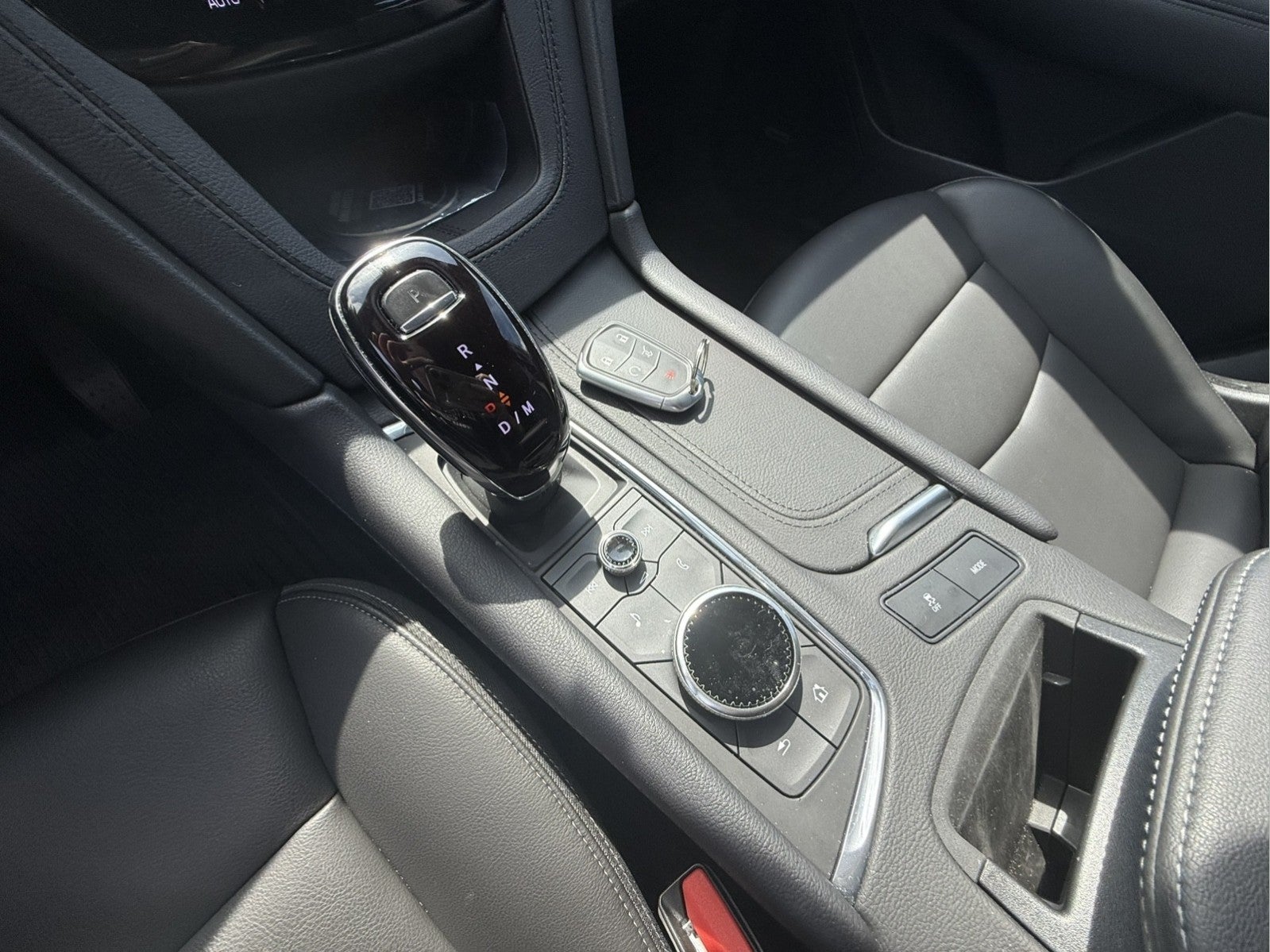 2025 Cadillac XT6 Luxury