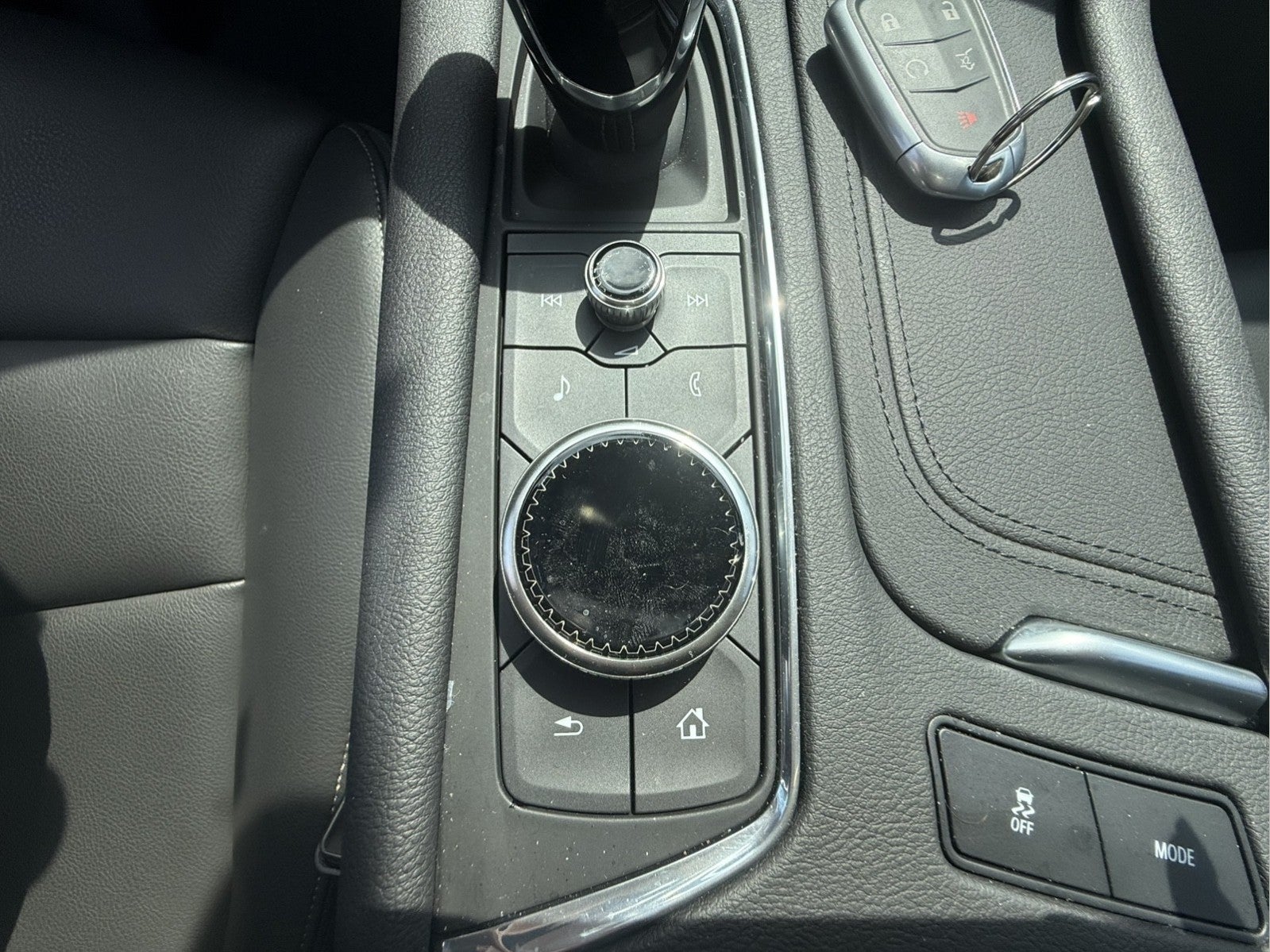 2025 Cadillac XT6 Luxury