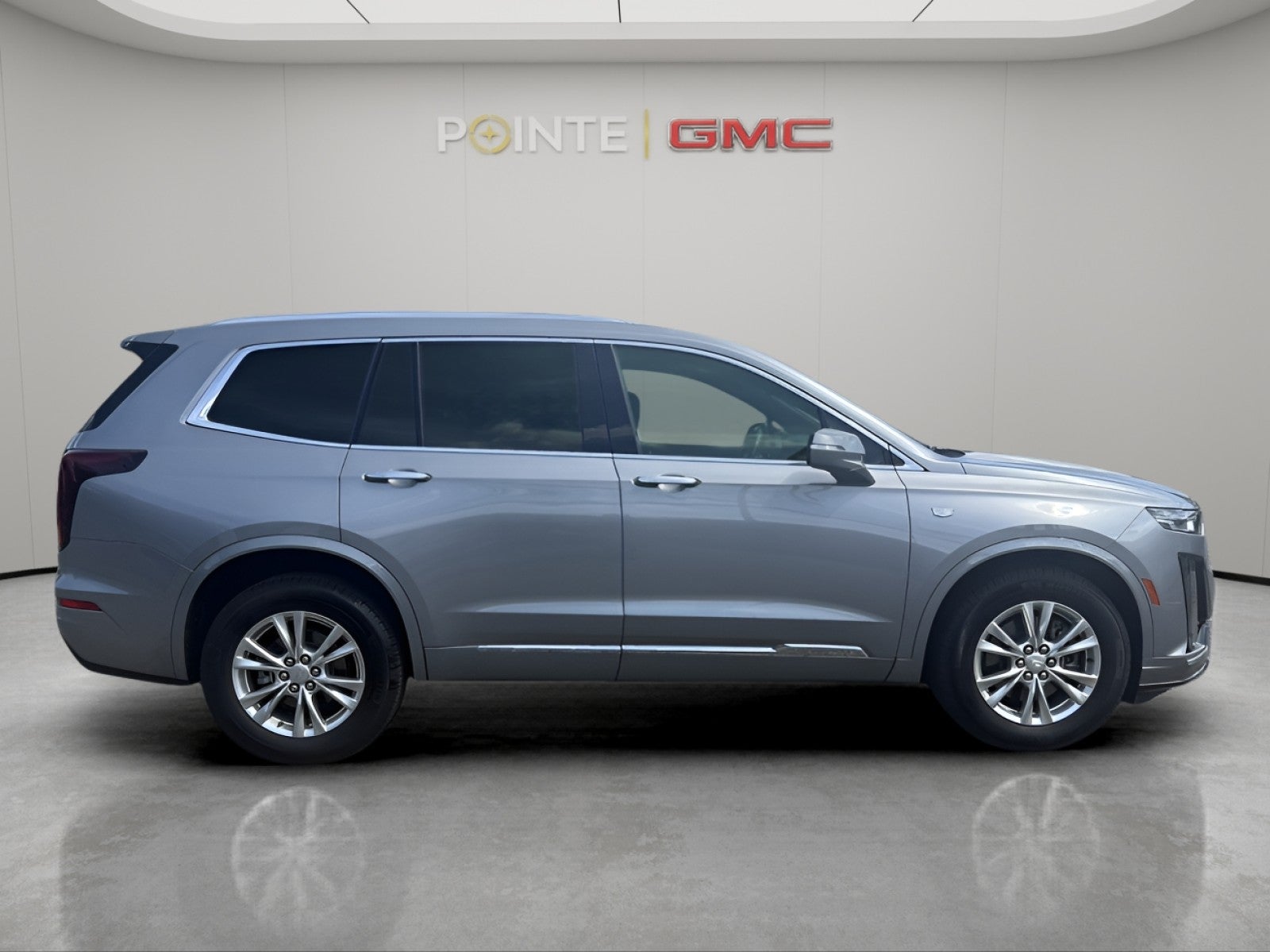 2025 Cadillac XT6 Luxury
