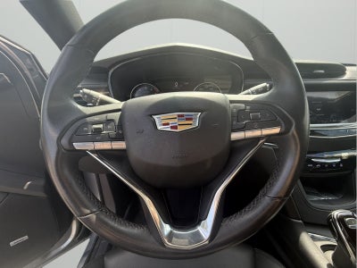 2025 Cadillac XT6 Luxury