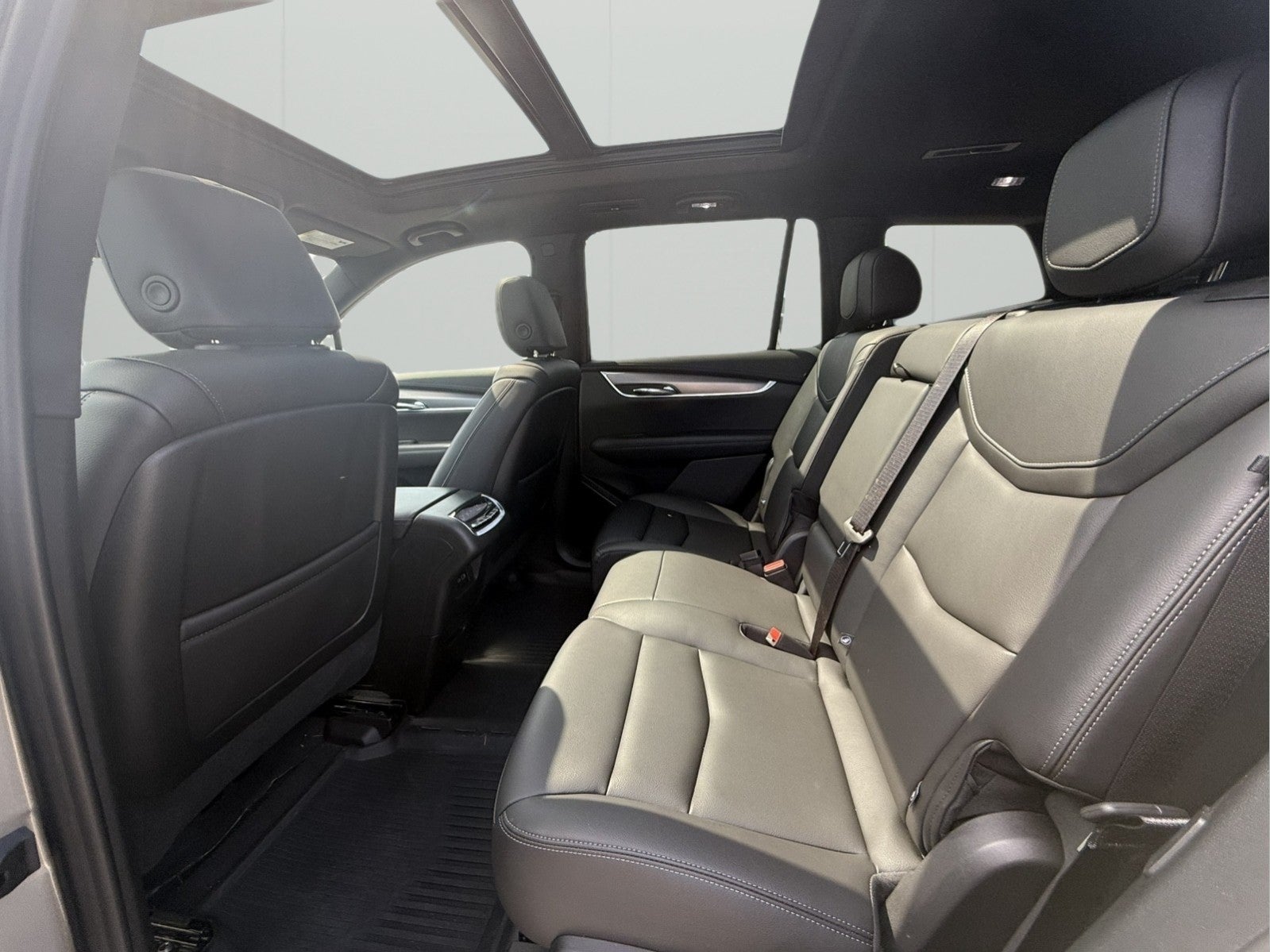 2025 Cadillac XT6 Luxury