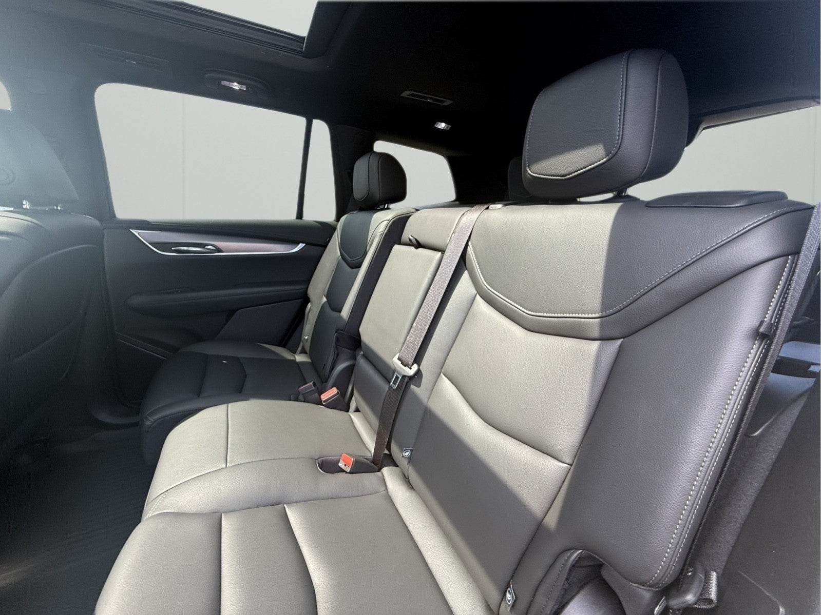 2025 Cadillac XT6 Luxury