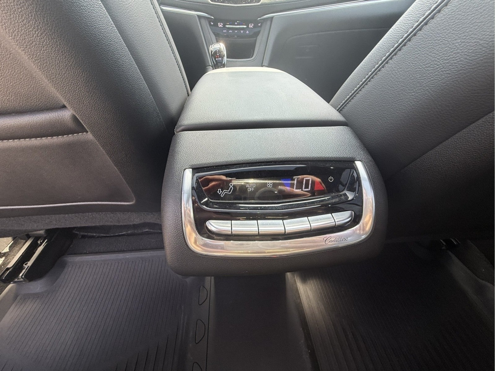 2025 Cadillac XT6 Luxury