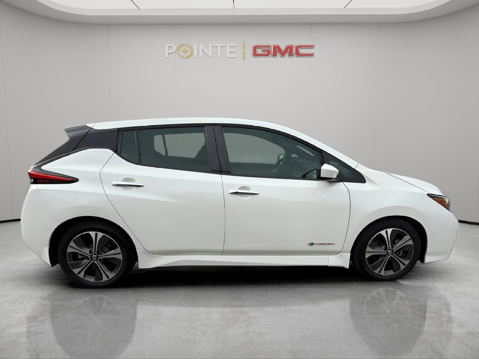 2019 Nissan LEAF SV