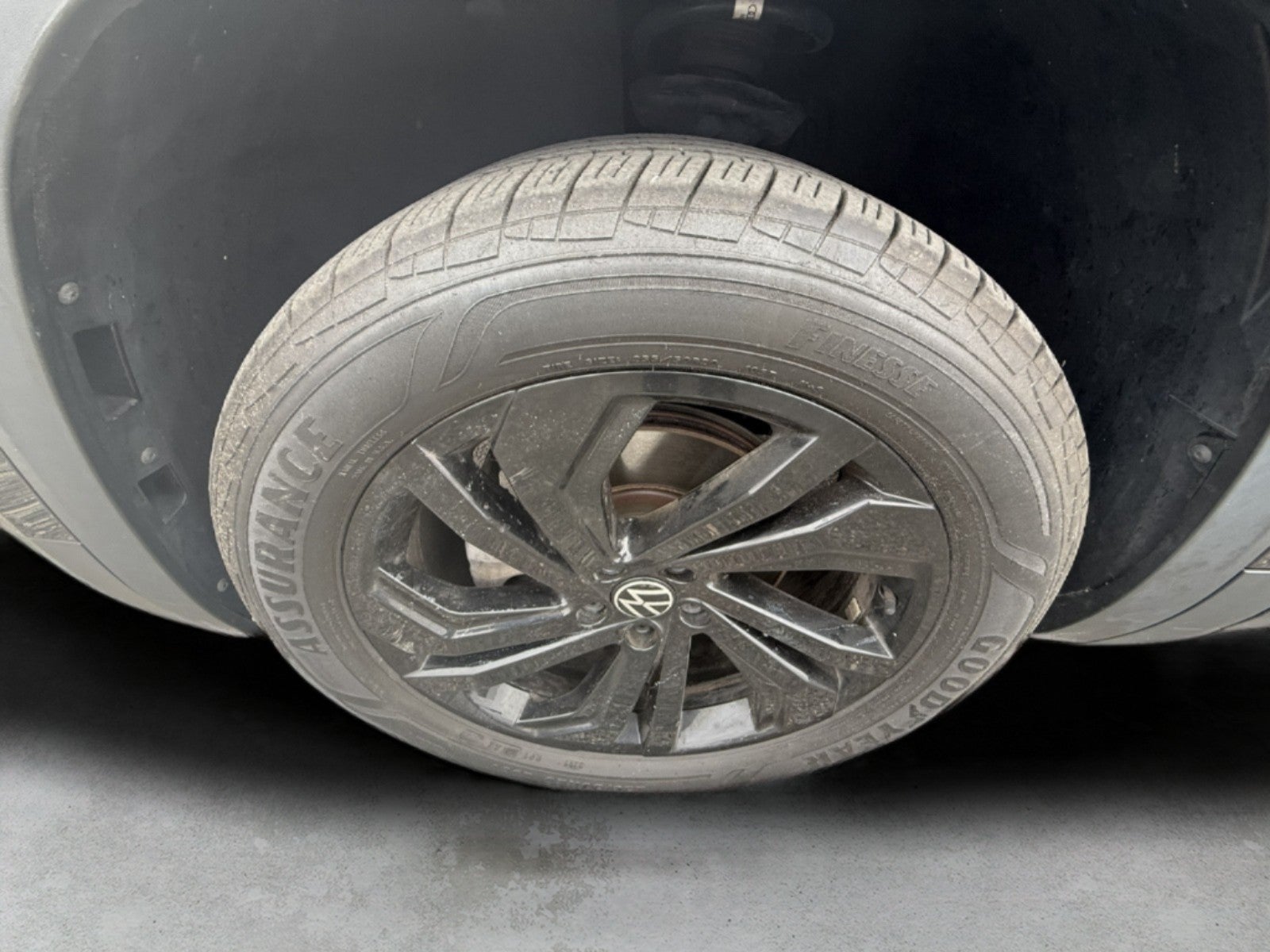 2023 Volkswagen Atlas 3.6L V6 SE w/Technology