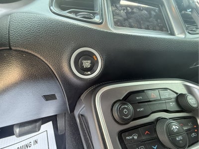 2022 Dodge Challenger SXT