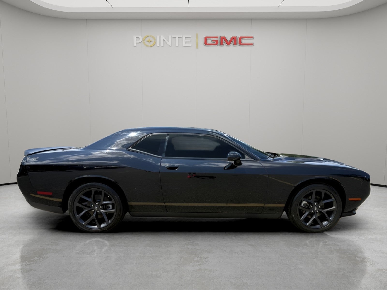 2022 Dodge Challenger SXT
