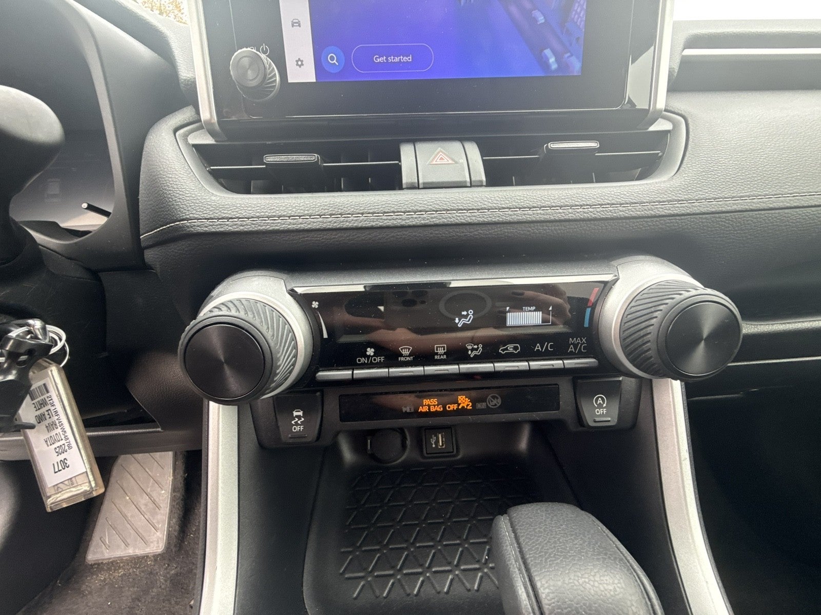 2025 Toyota RAV4 LE