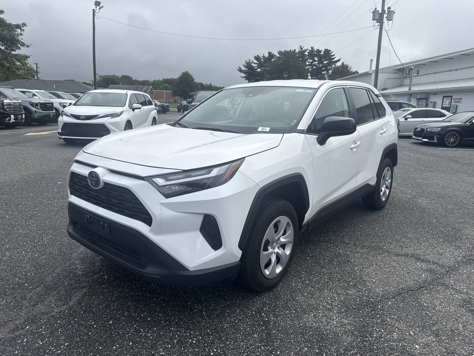 2025 Toyota RAV4 LE