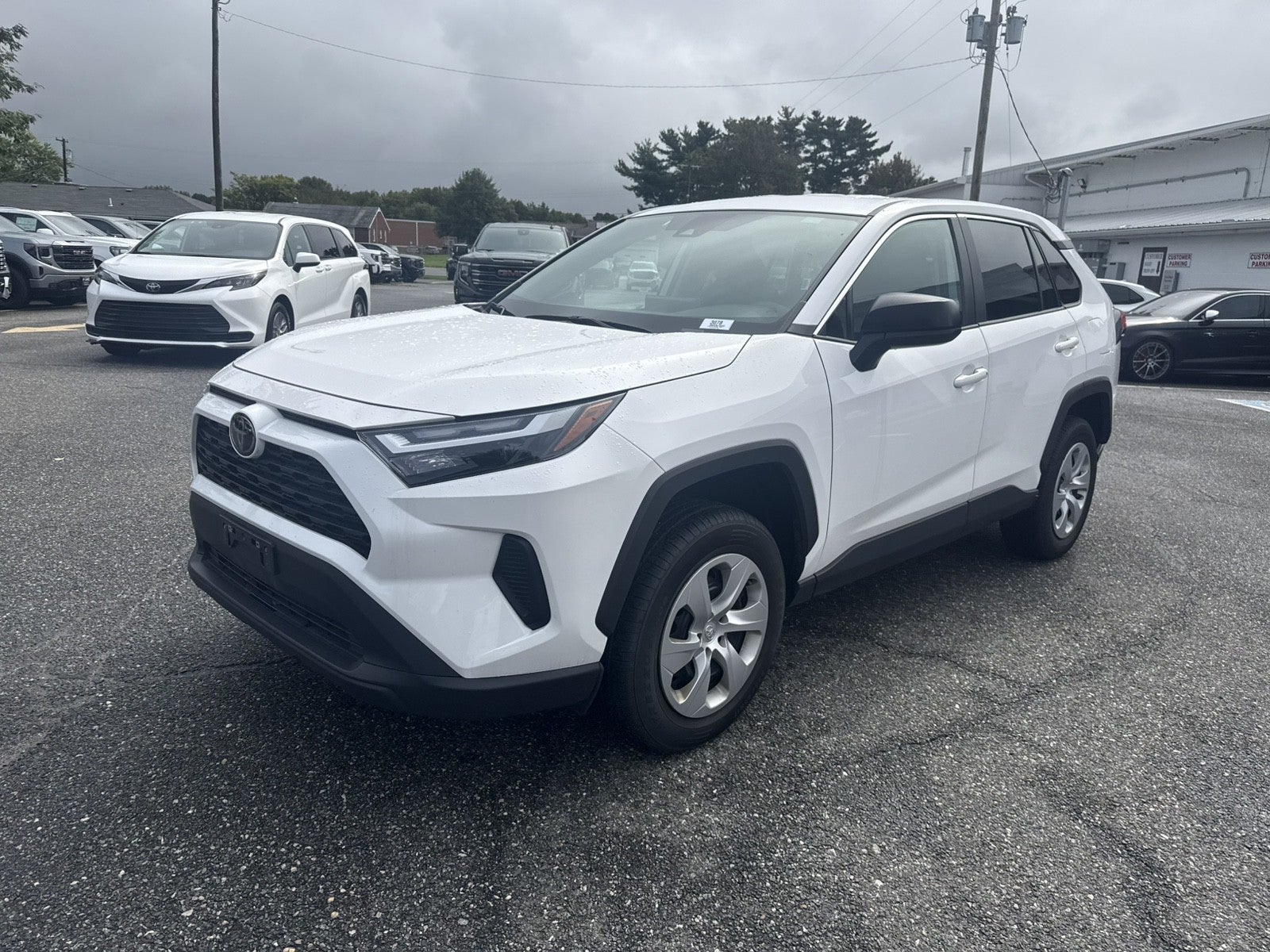 2025 Toyota RAV4 LE