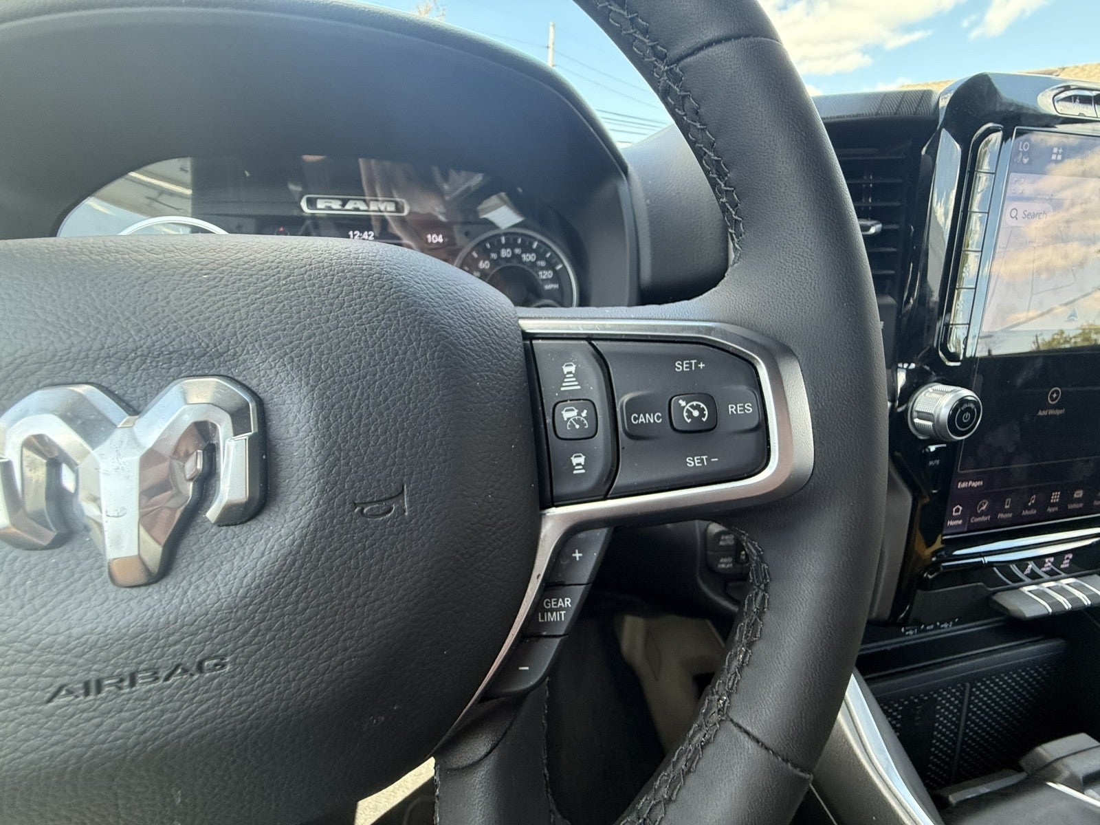 2026 RAM 1500 Big Horn Crew Cab 4x4 5'7" Box