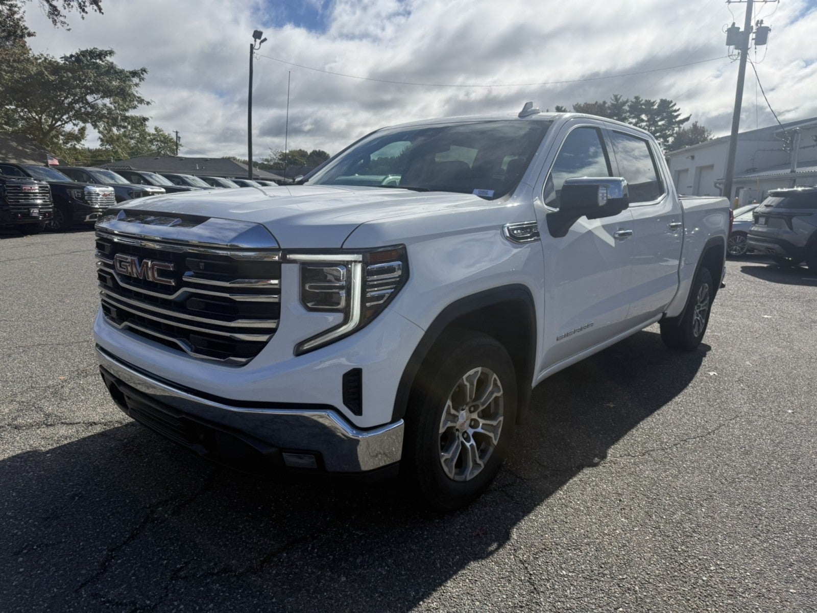 2024 GMC Sierra 1500 SLT