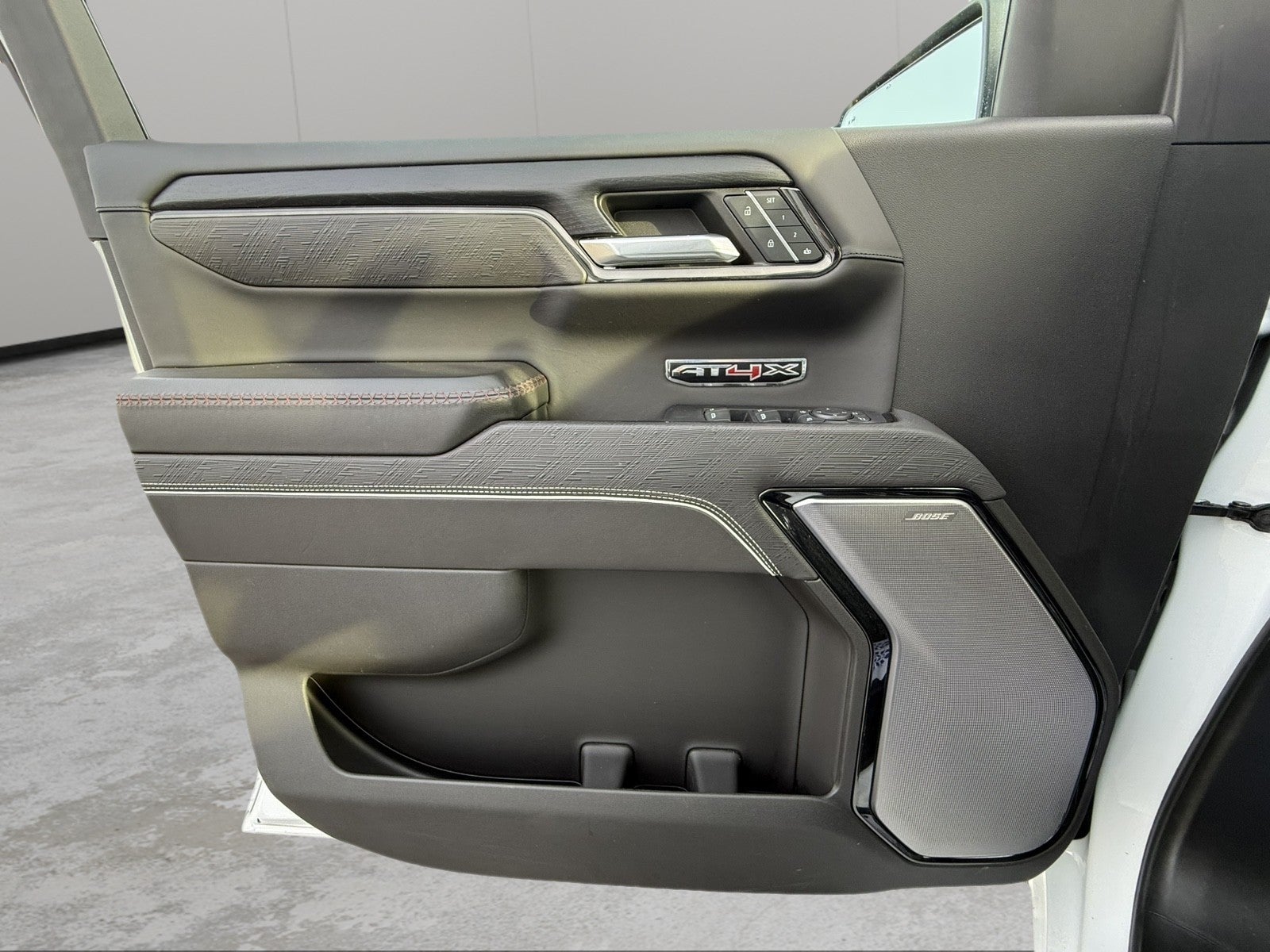 2023 GMC Sierra 1500 AT4X