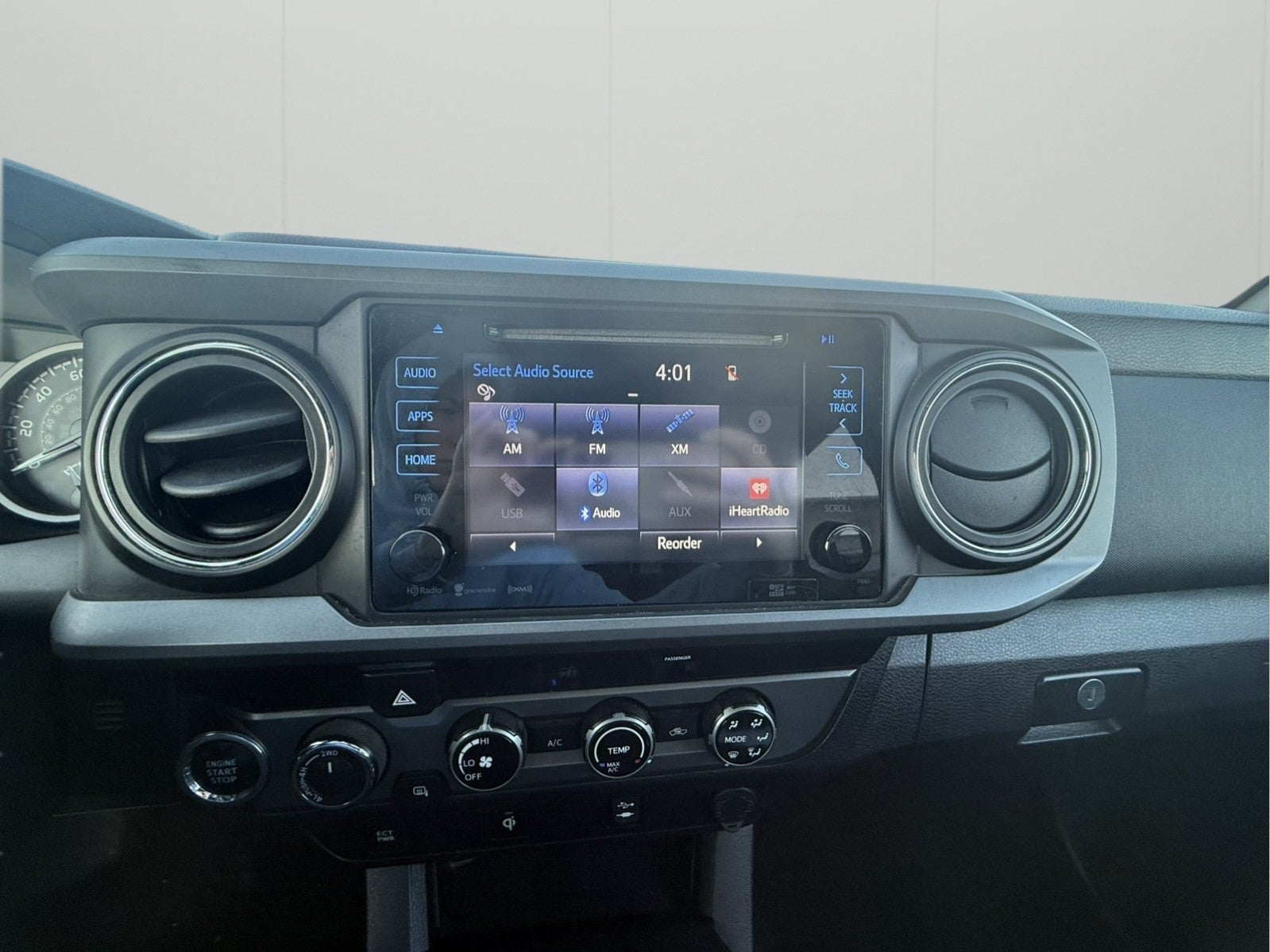 2016 Toyota Tacoma SR