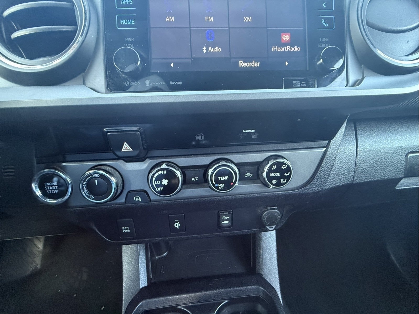 2016 Toyota Tacoma SR