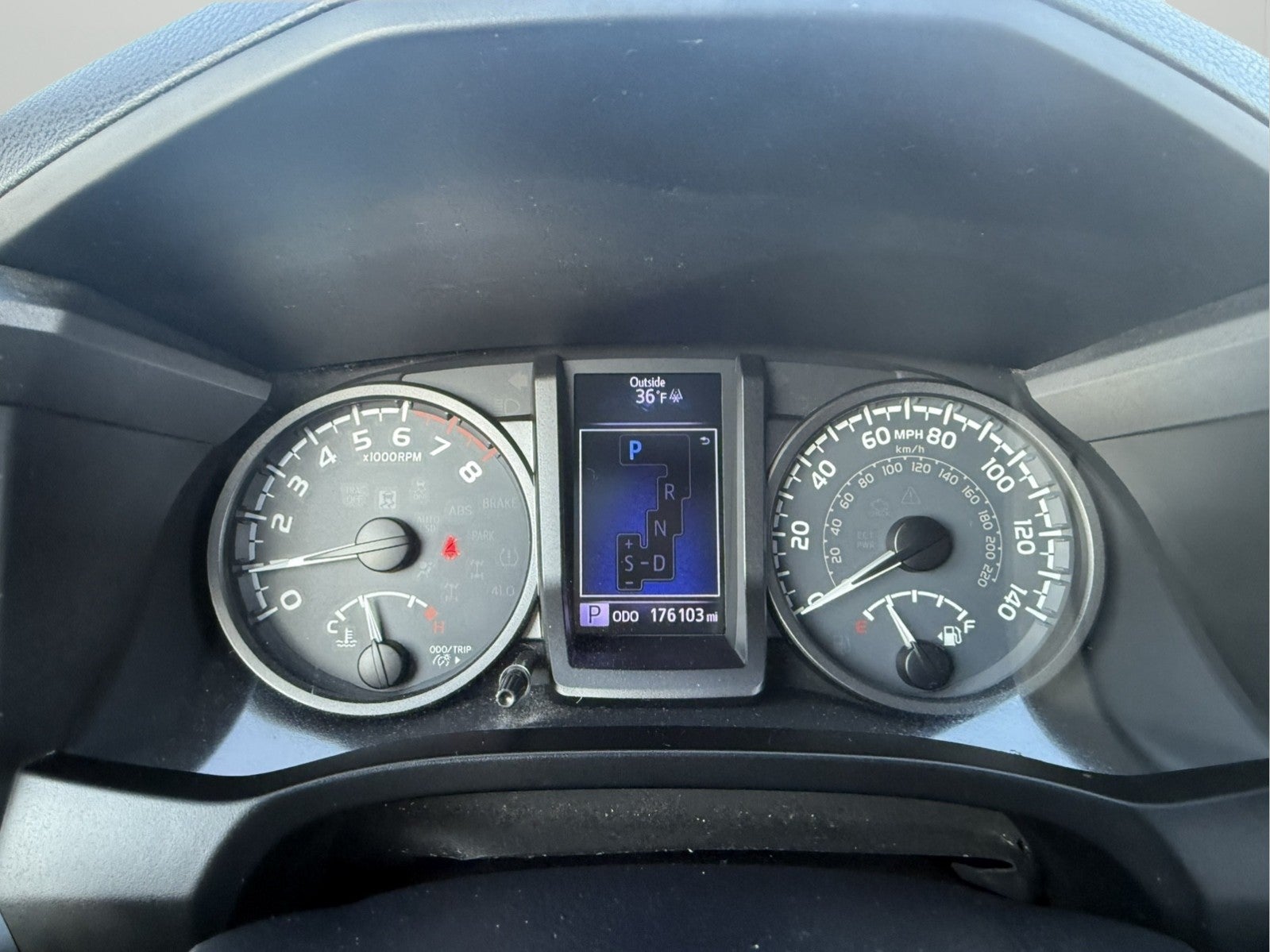 2016 Toyota Tacoma SR