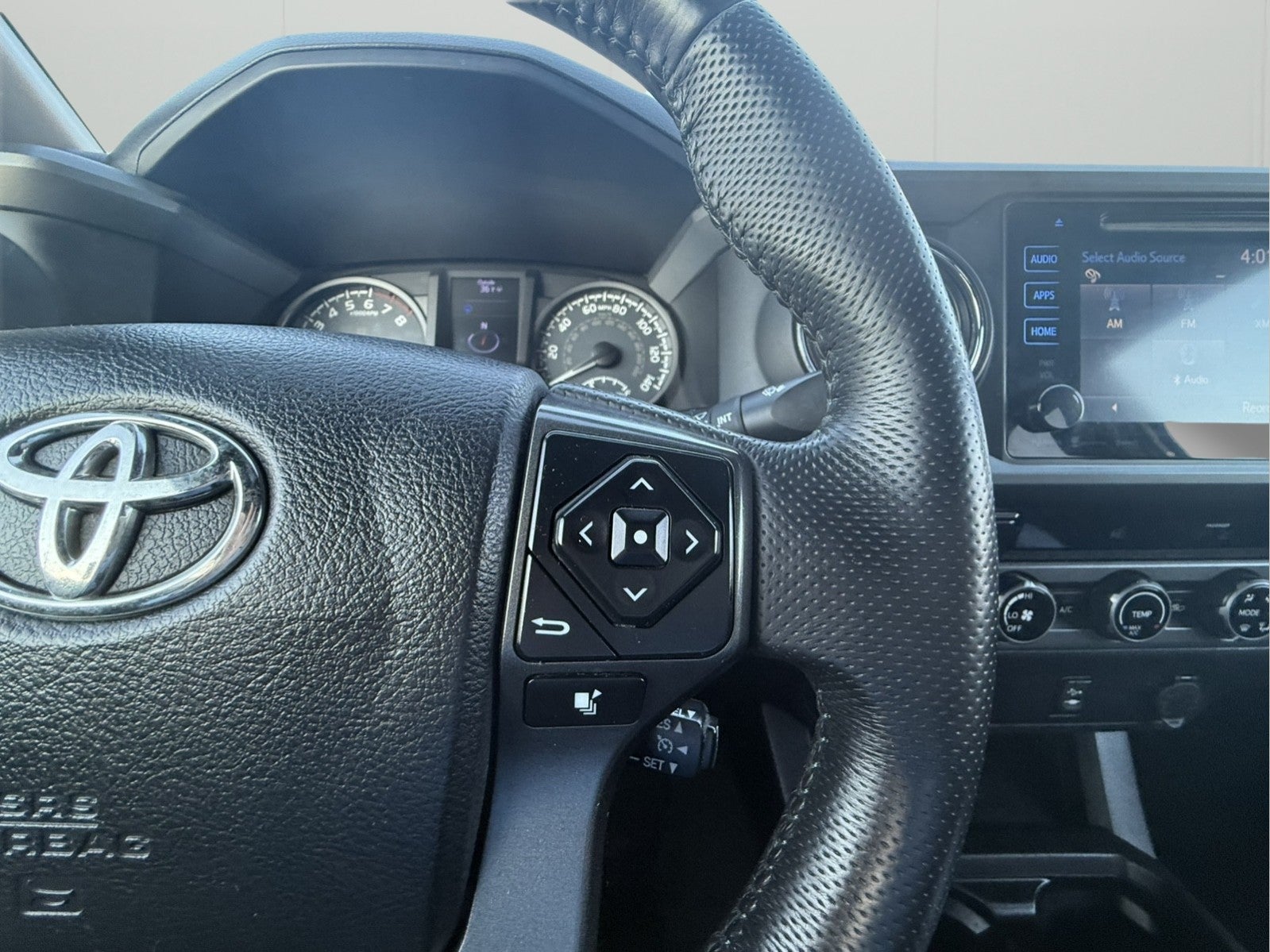 2016 Toyota Tacoma SR