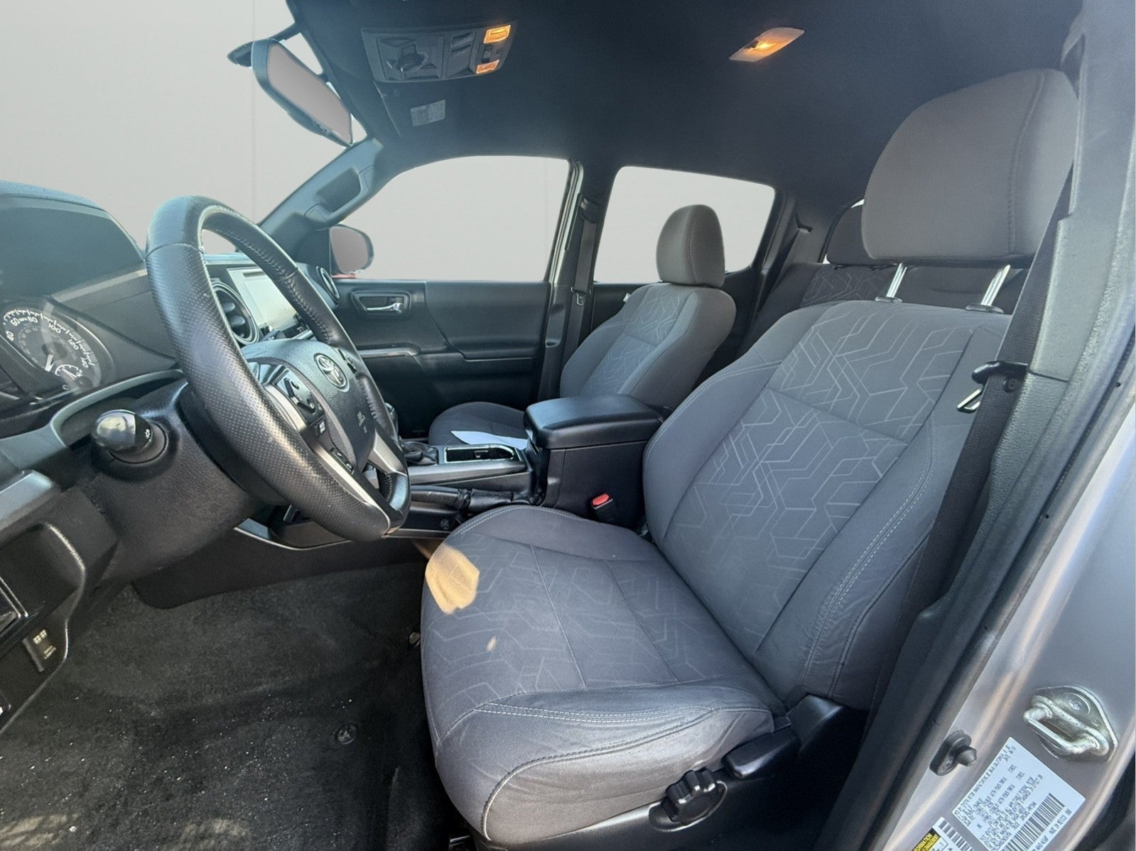 2016 Toyota Tacoma SR