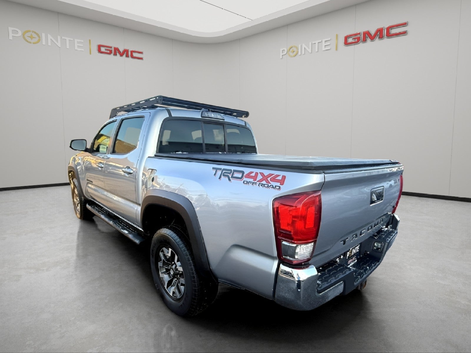 2016 Toyota Tacoma SR