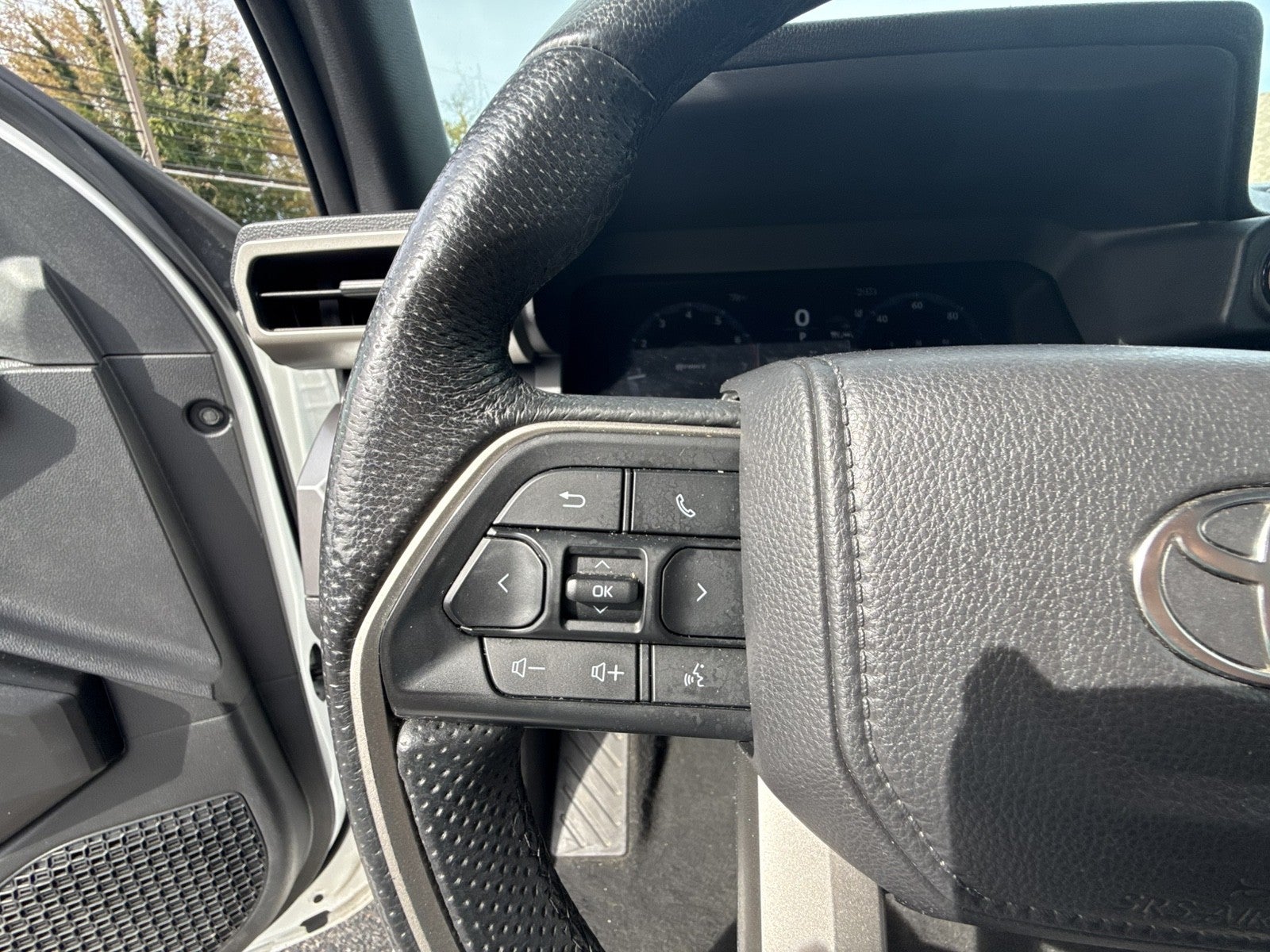 2025 Toyota Tacoma 4WD SR