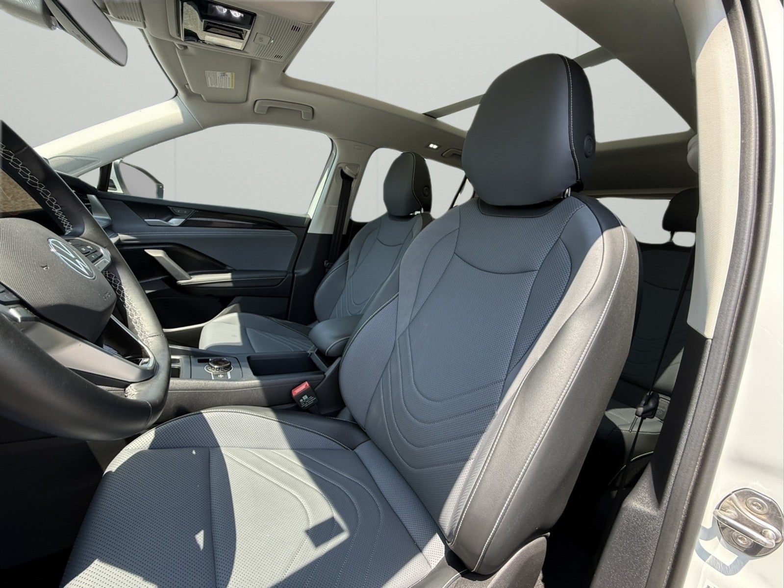 2025 Volkswagen Tiguan SE